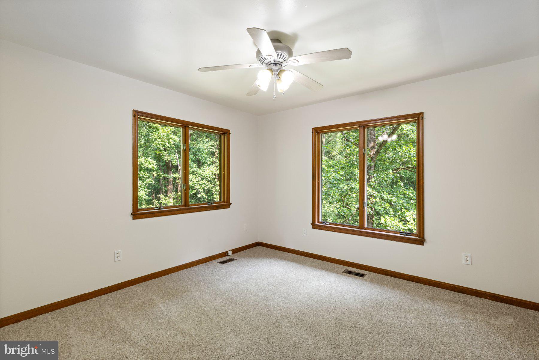 WILLOW HILL MANOR - Residential