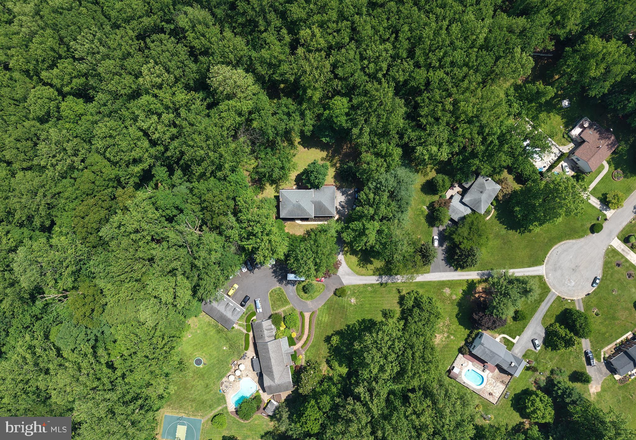 WILLOW HILL MANOR - Residential