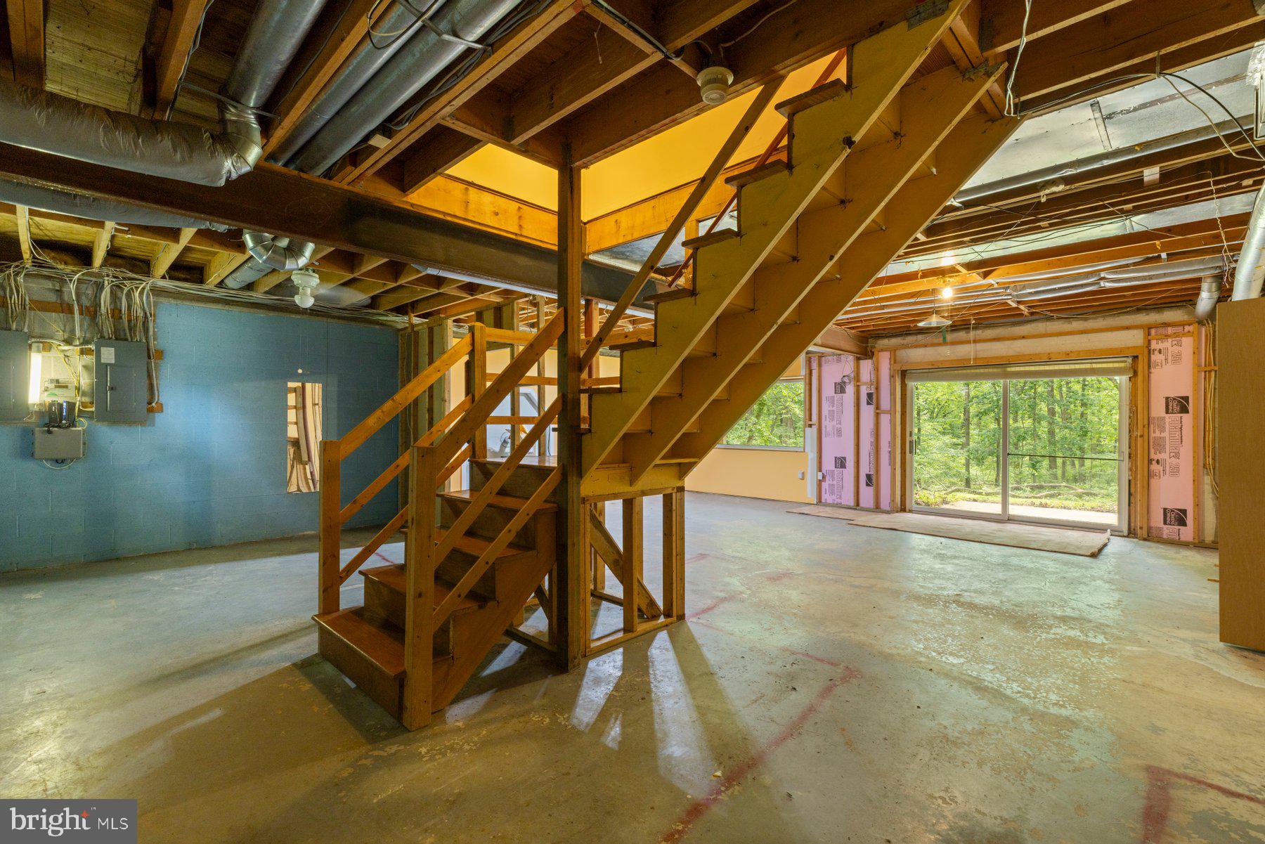 WILLOW HILL MANOR - Residential