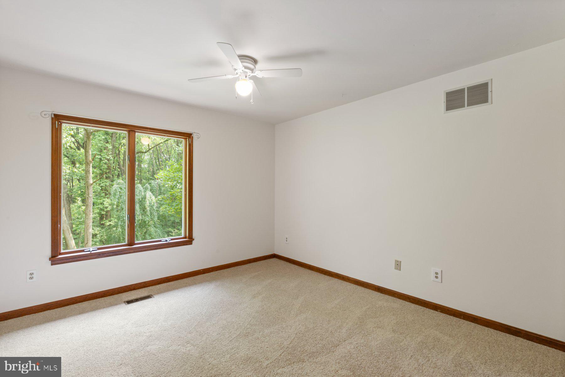 WILLOW HILL MANOR - Residential