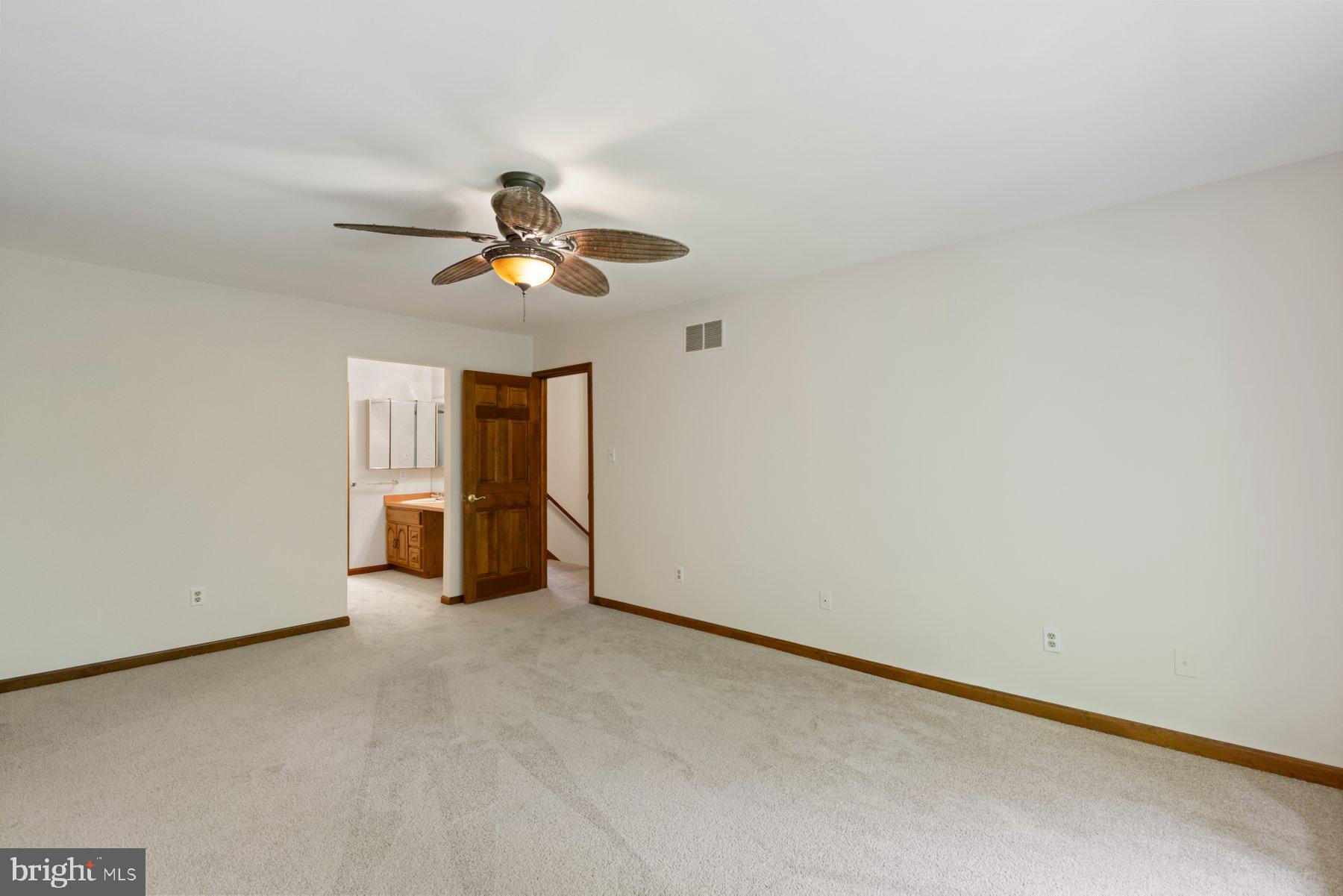 WILLOW HILL MANOR - Residential