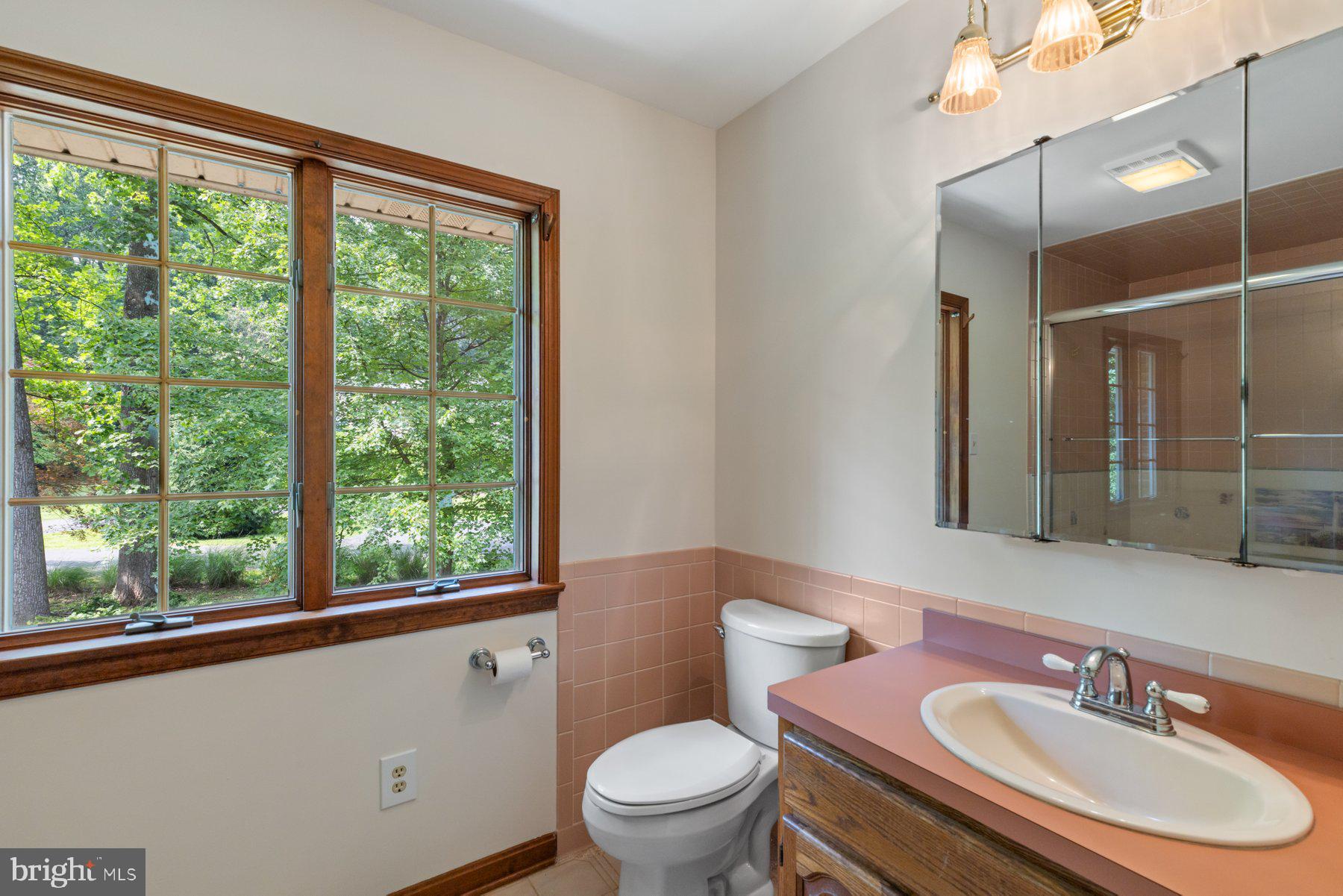 WILLOW HILL MANOR - Residential