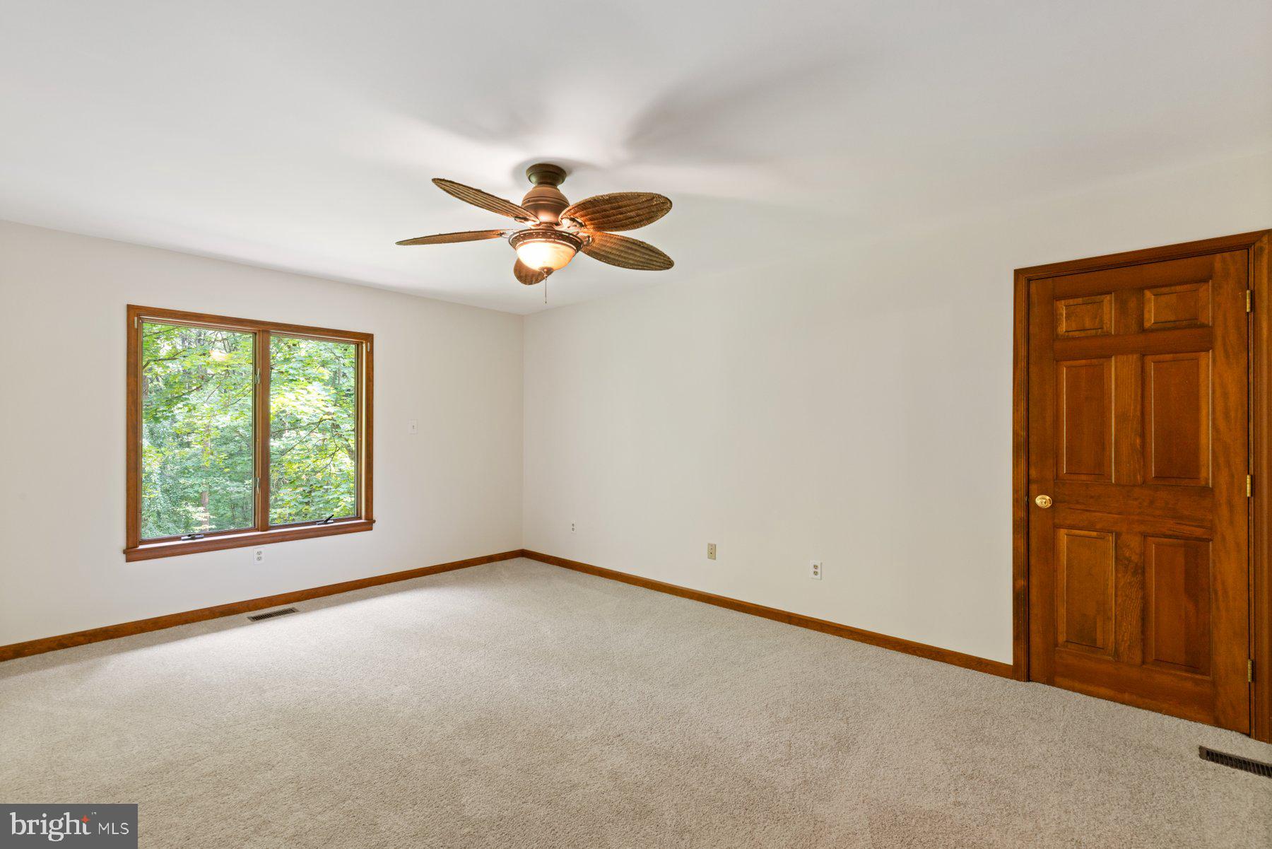 WILLOW HILL MANOR - Residential