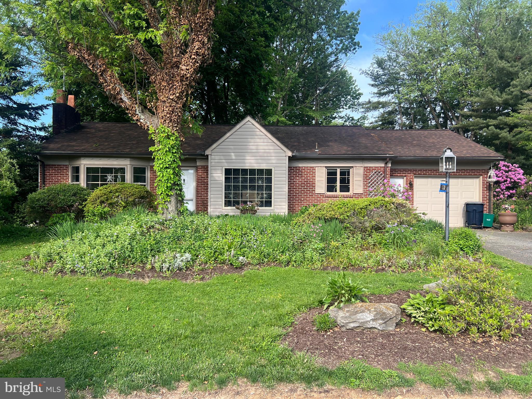 512 SARATOGA ROAD