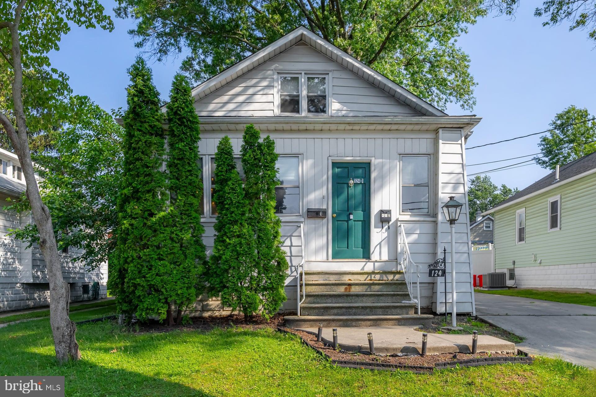 124 E ORMOND AVENUE