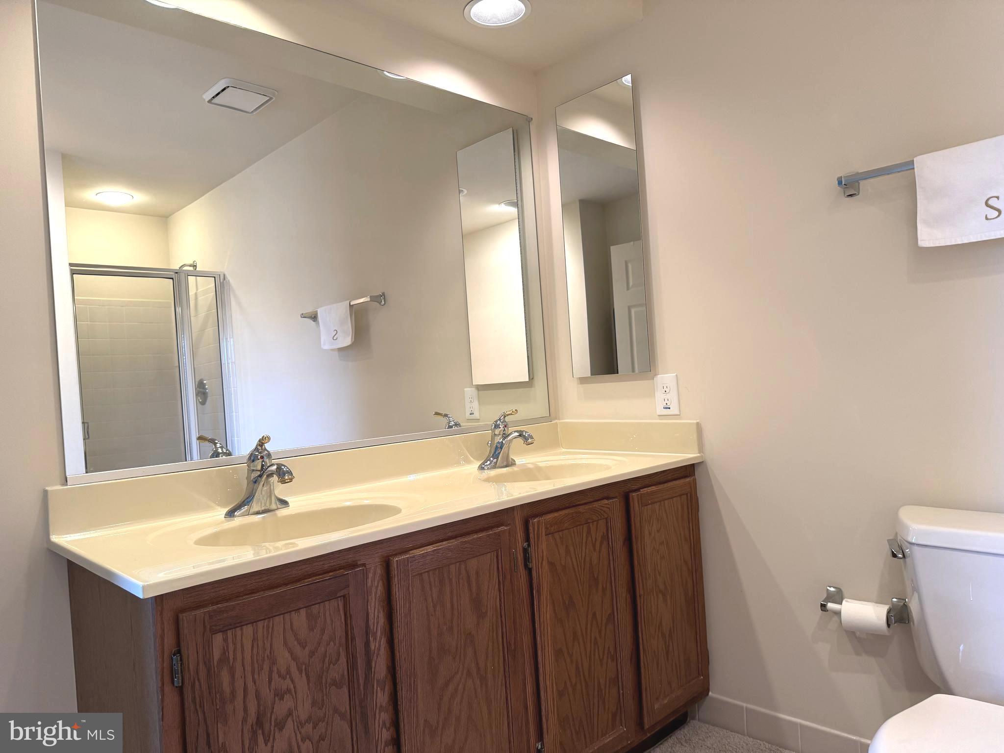 SEVEN OAKS - Residential