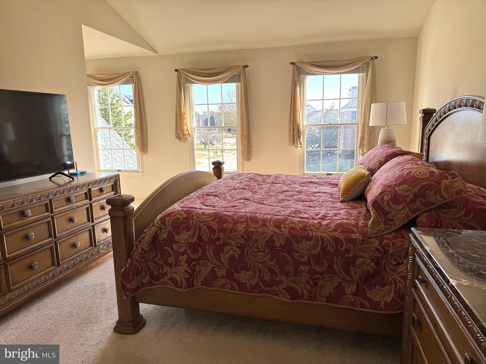 SEVEN OAKS - Residential