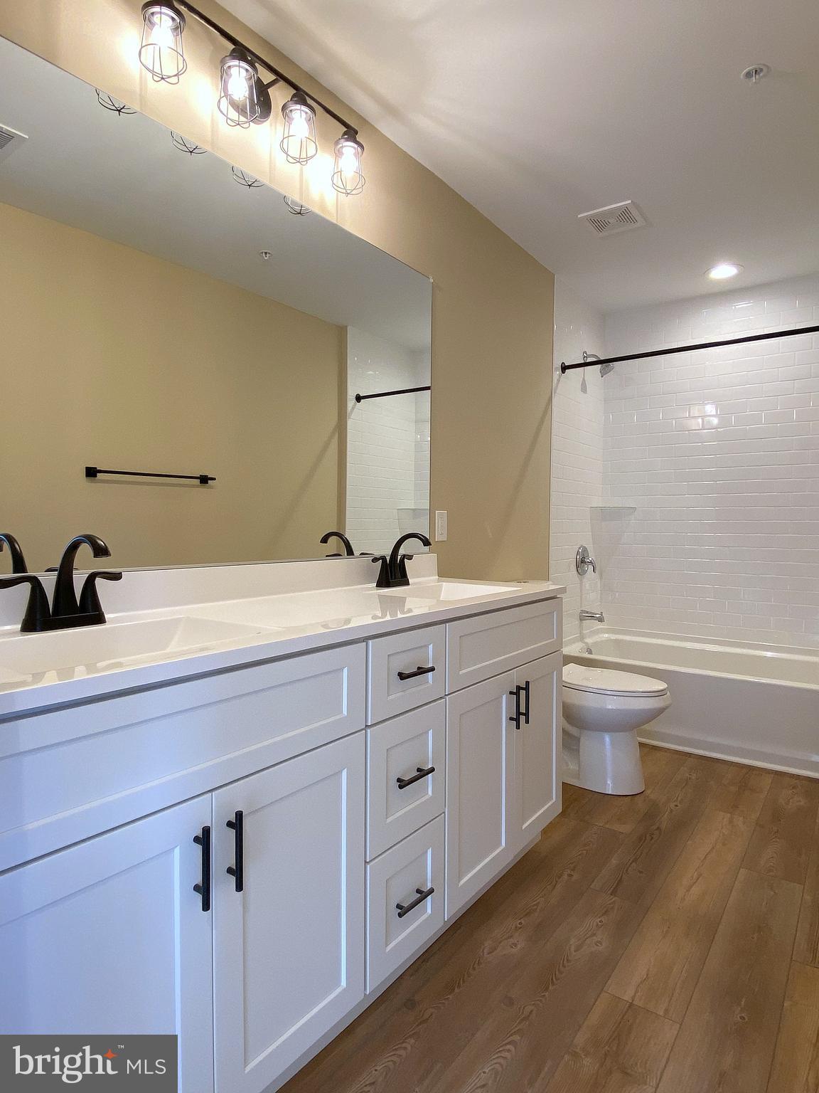 EDGEMERE/SPARROWS POINT - Residential