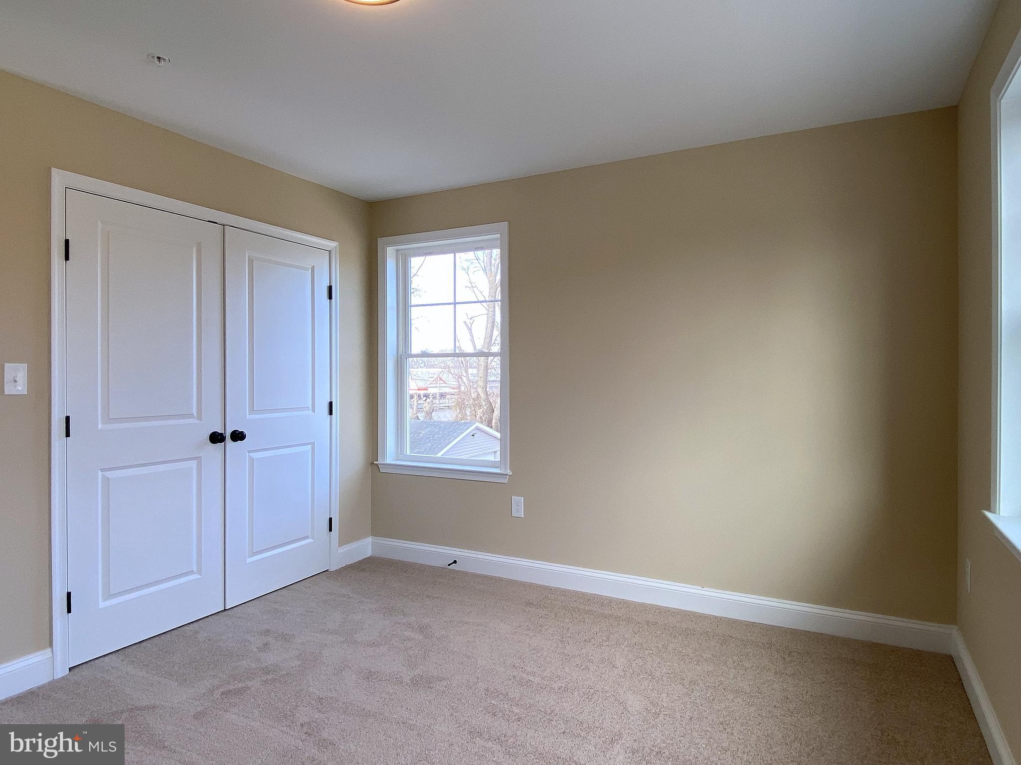 EDGEMERE/SPARROWS POINT - Residential