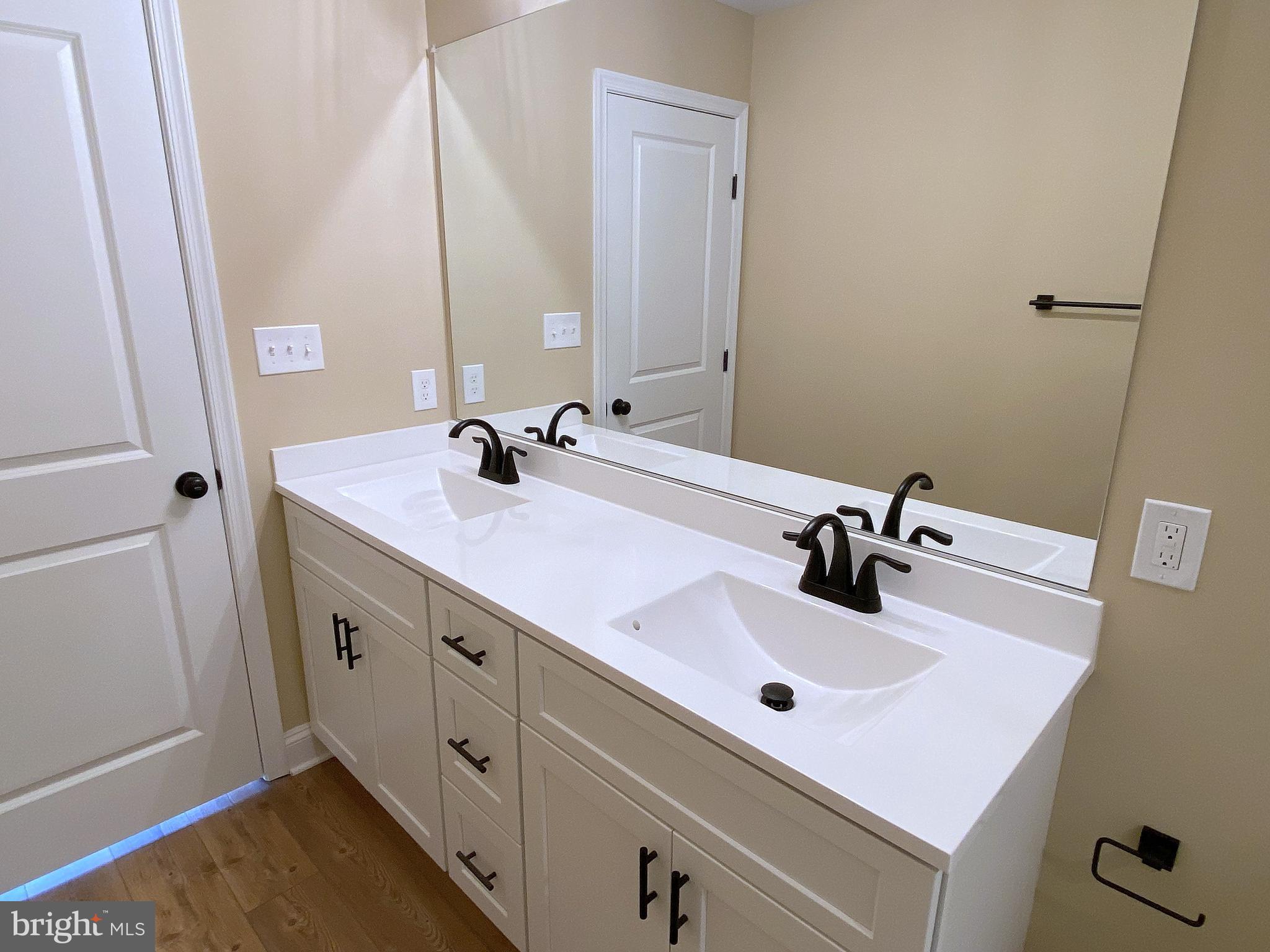 EDGEMERE/SPARROWS POINT - Residential