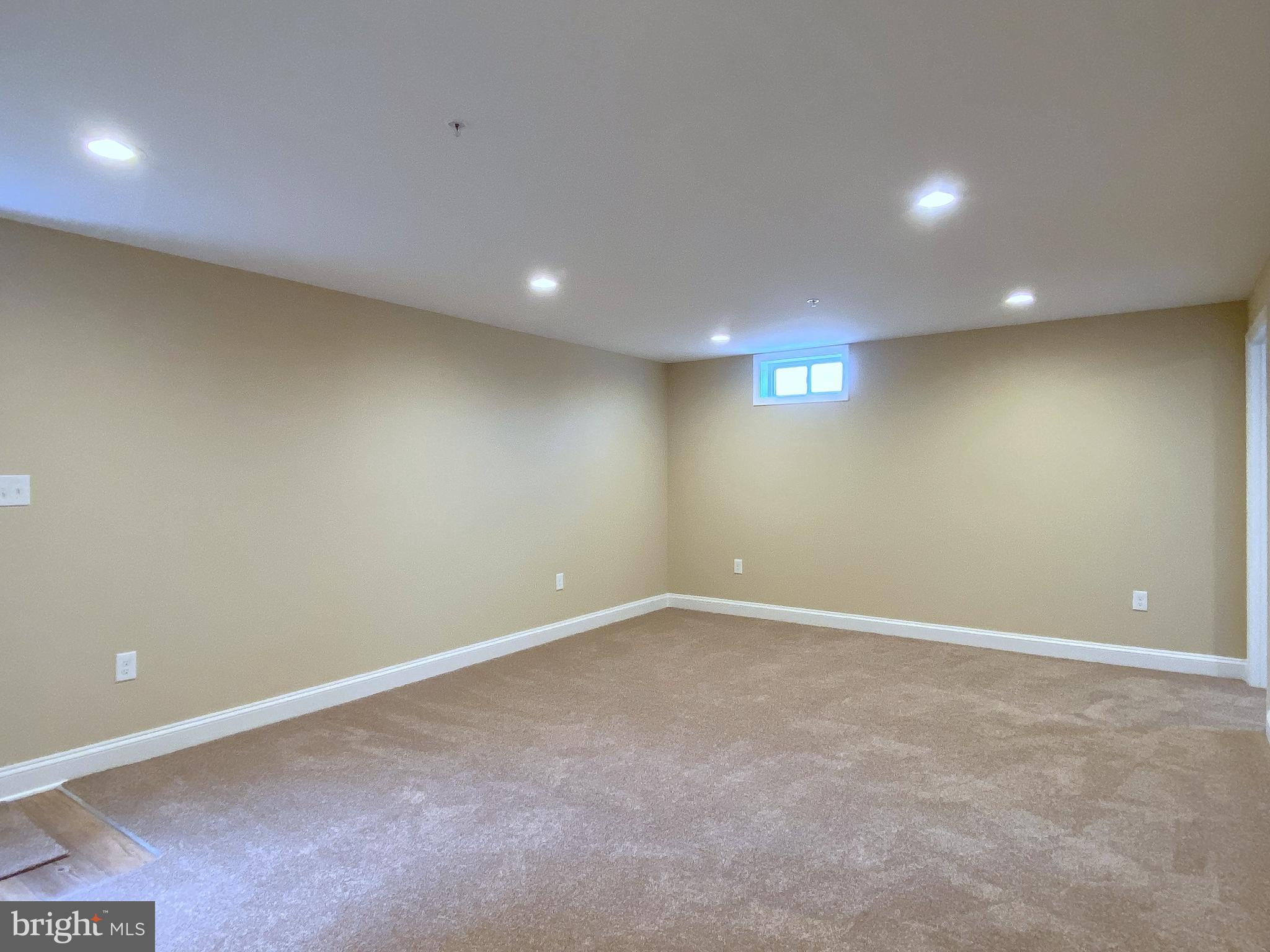 EDGEMERE/SPARROWS POINT - Residential