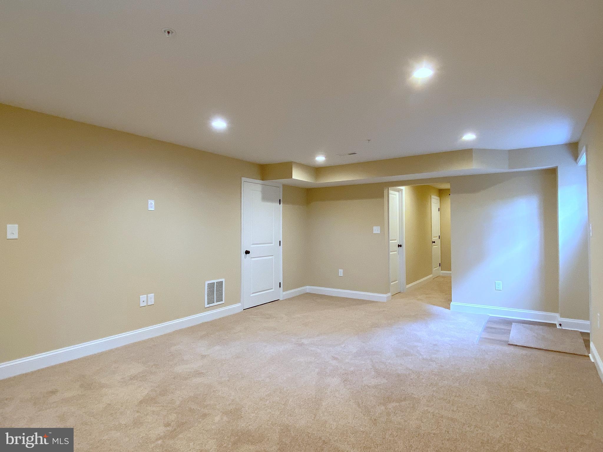 EDGEMERE/SPARROWS POINT - Residential