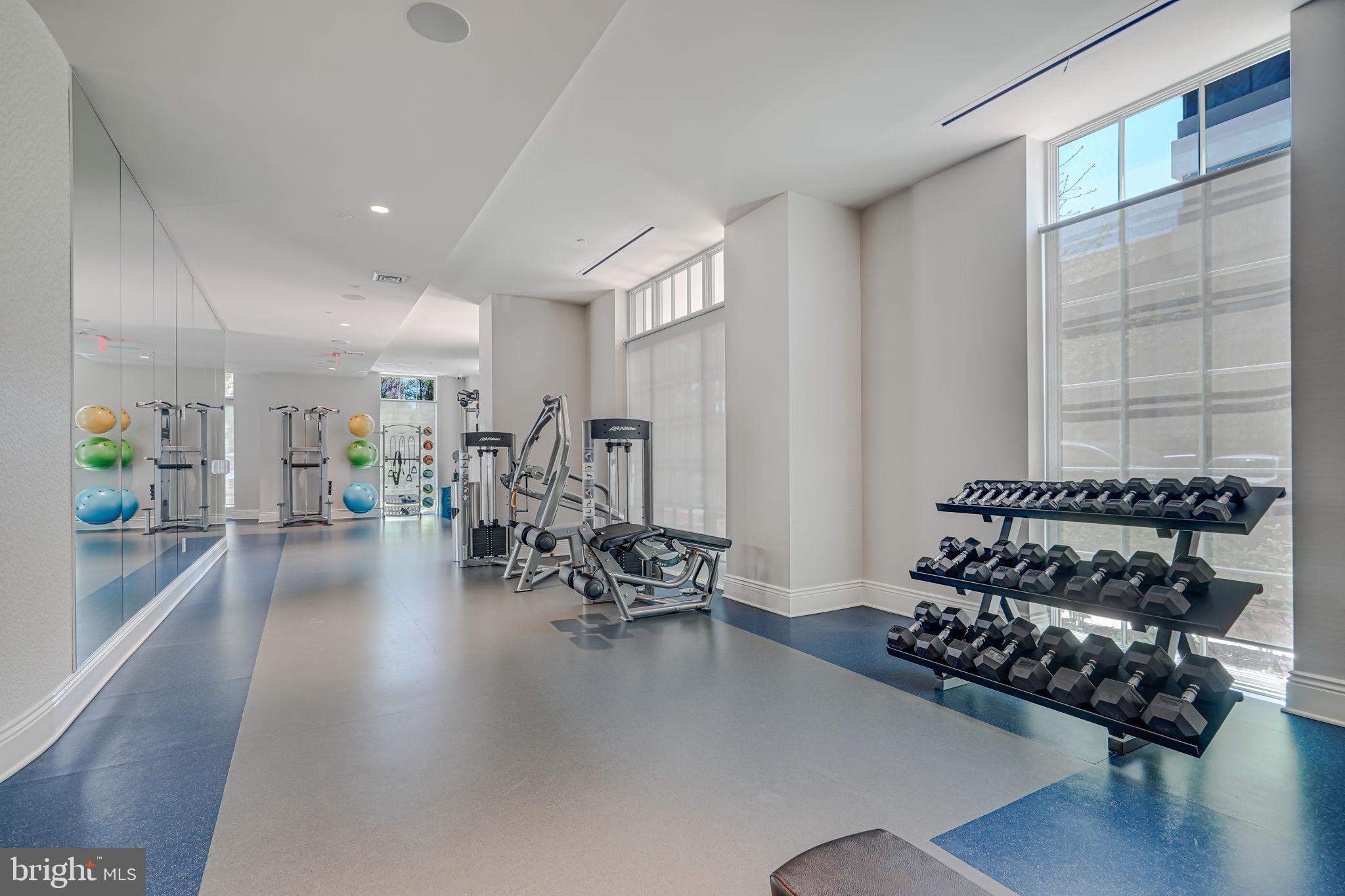 THE SIGNET - Residential