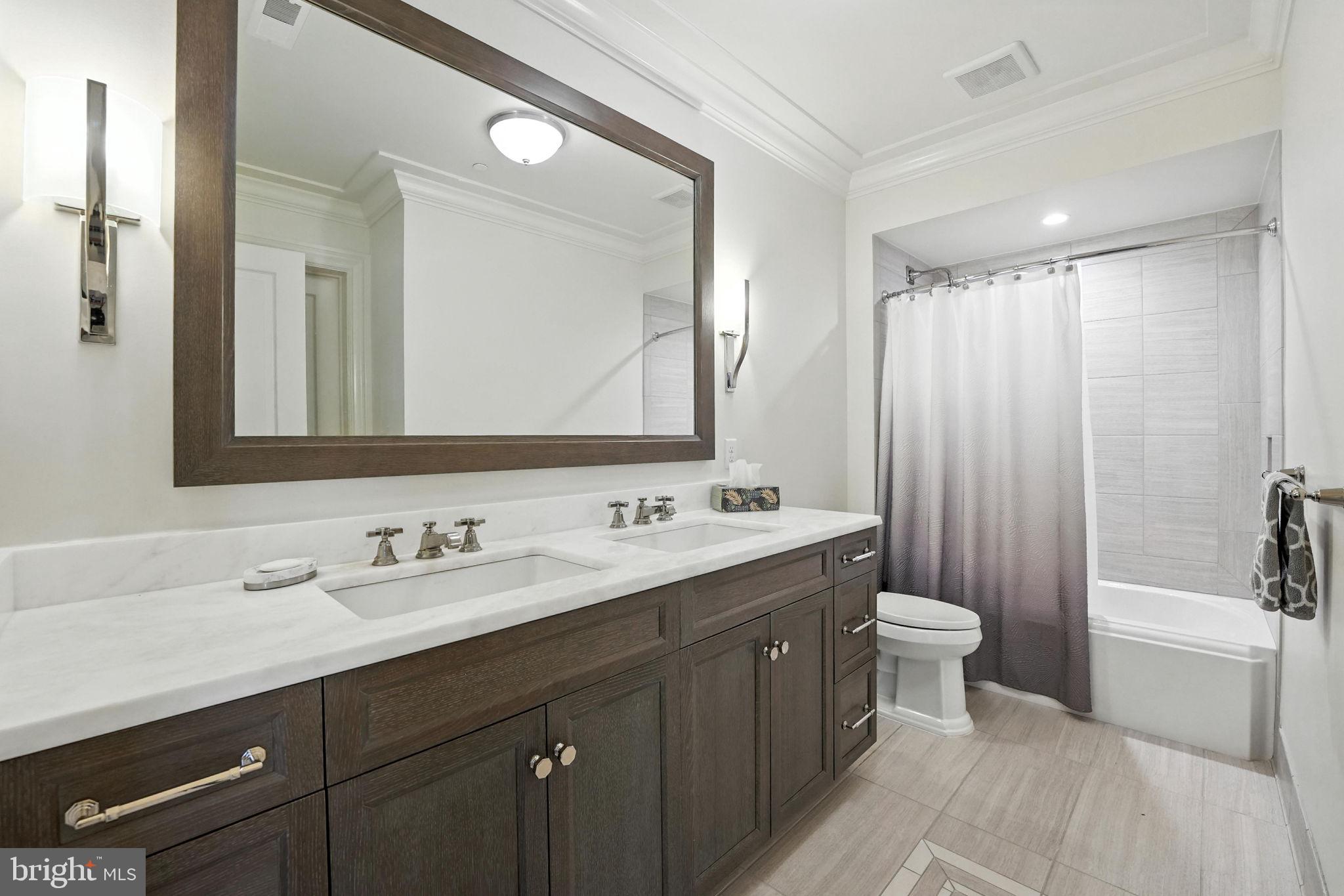 THE SIGNET - Residential