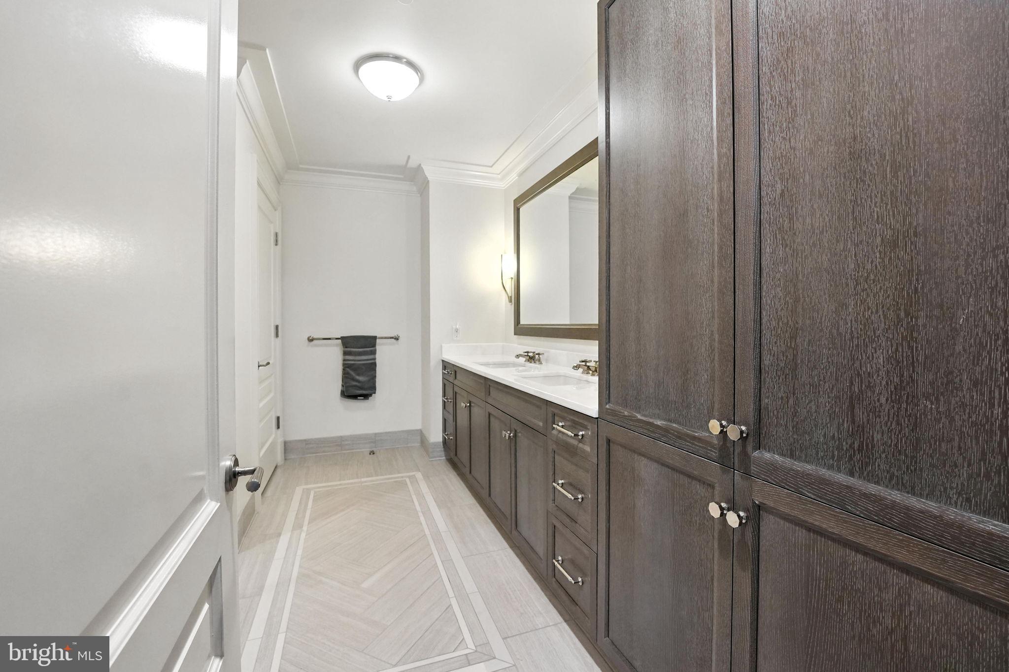 THE SIGNET - Residential