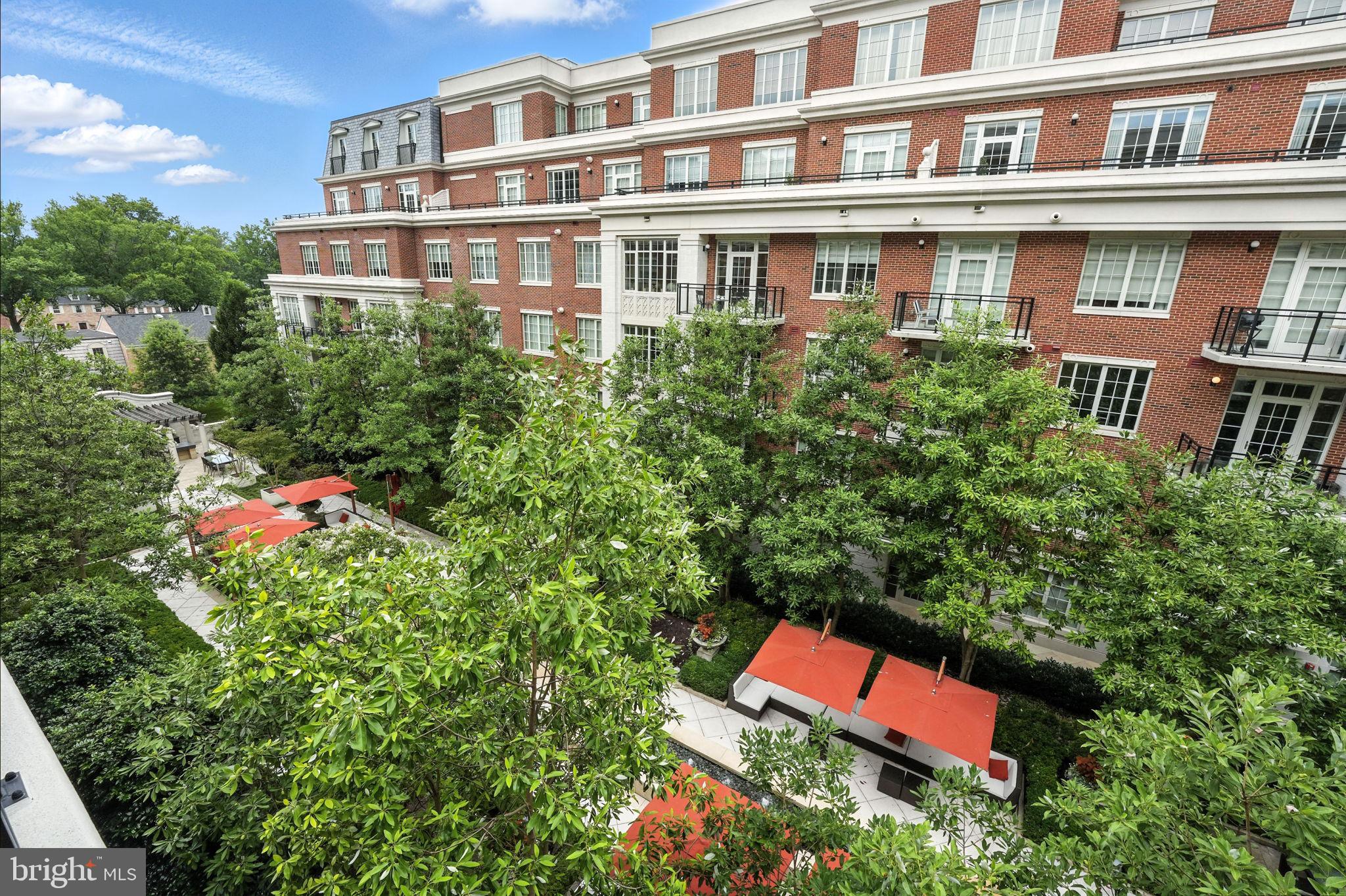 THE SIGNET - Residential