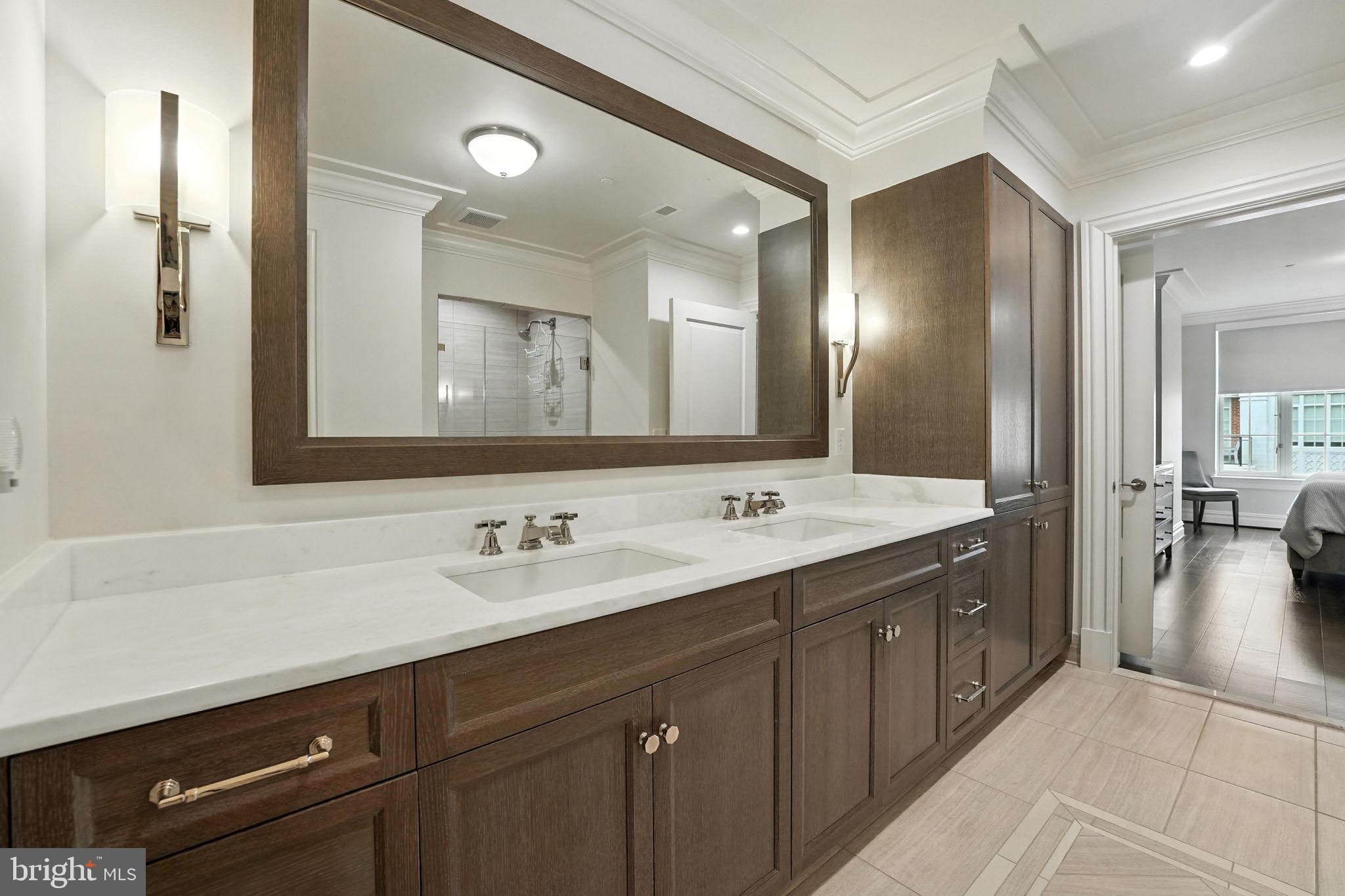 THE SIGNET - Residential