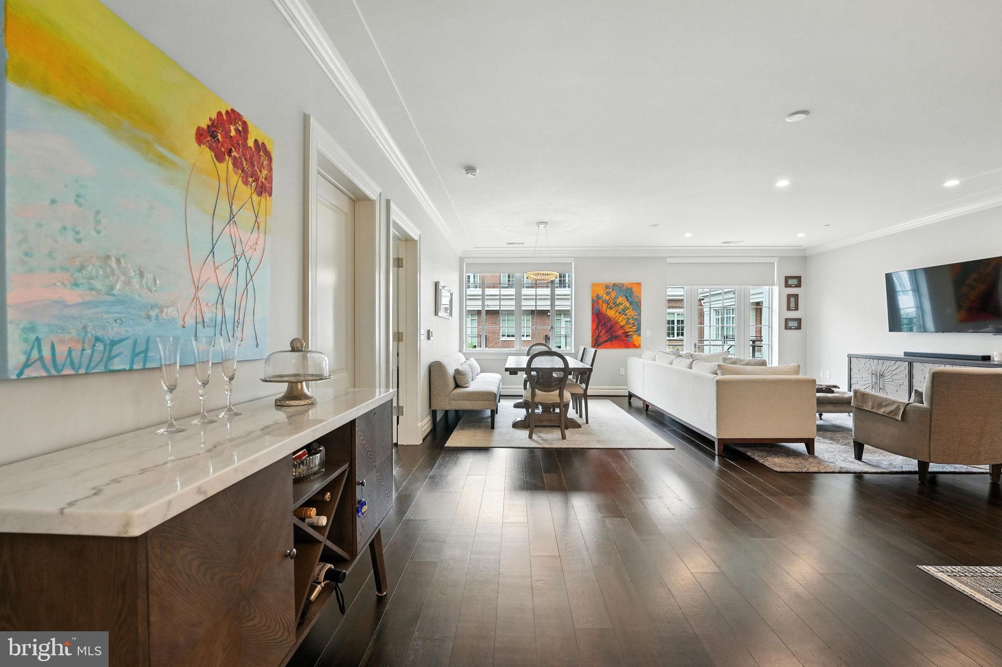 THE SIGNET - Residential