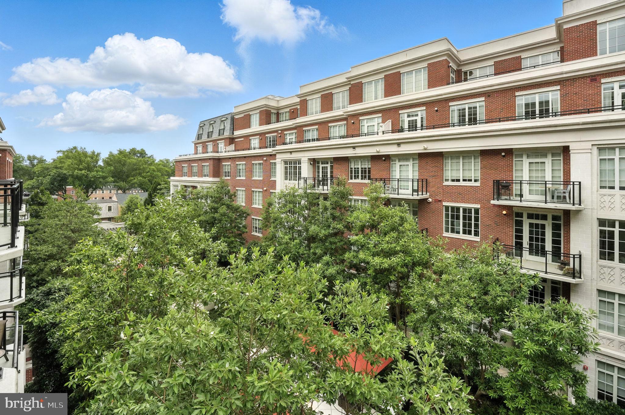 THE SIGNET - Residential