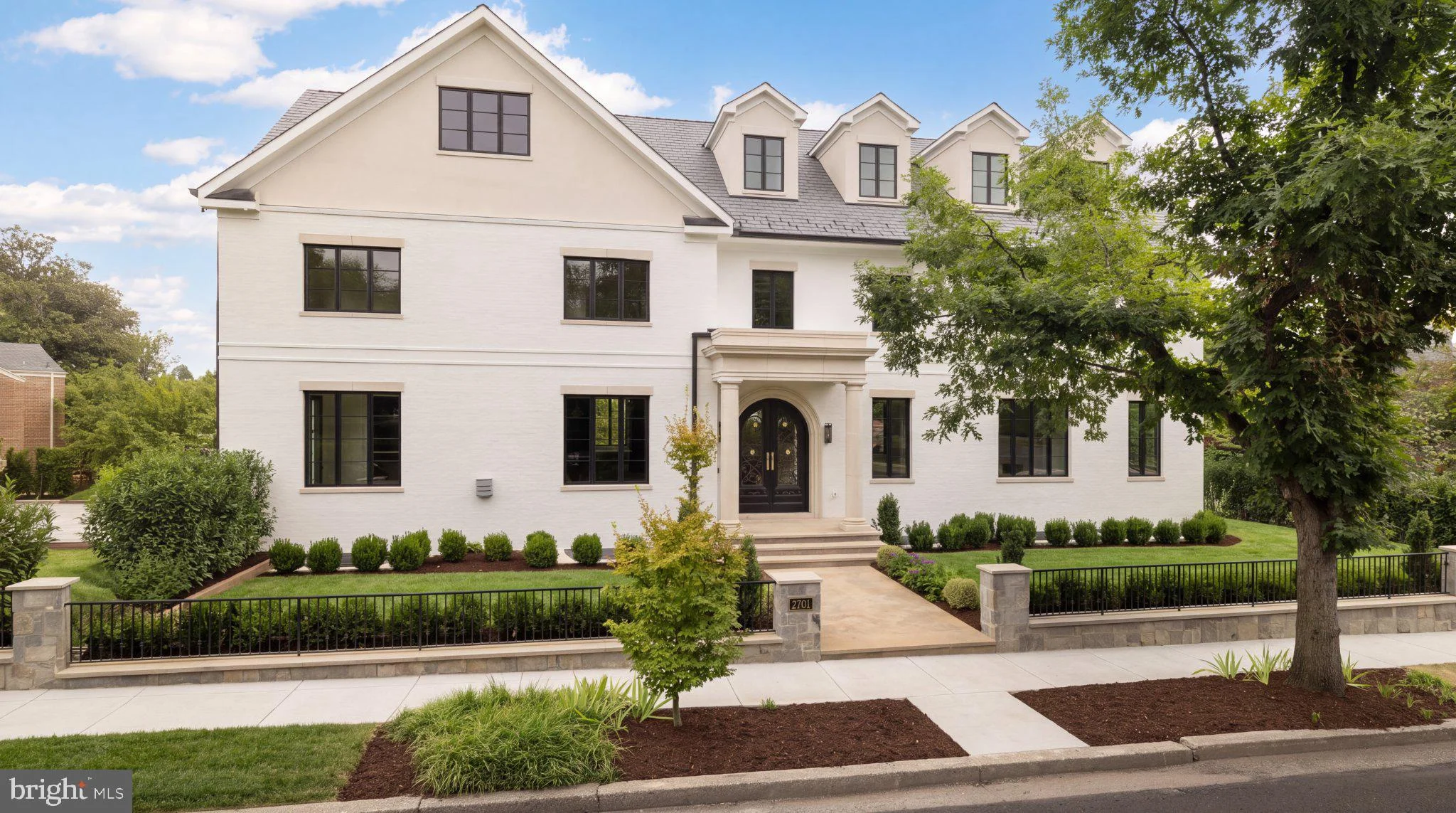 2701 35th Place NW, Washington, DC 20007