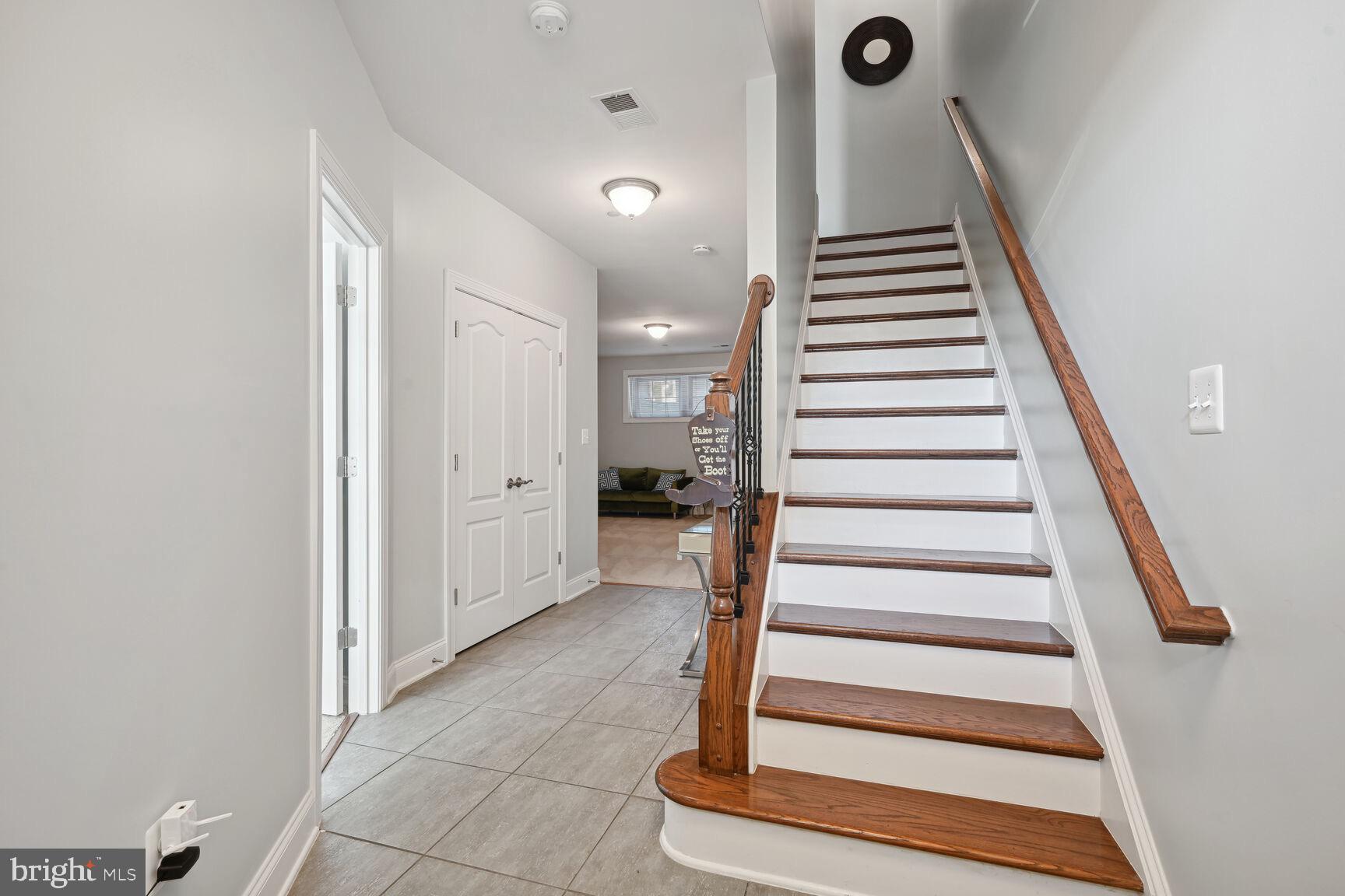 165 CONCORD PLACE NE