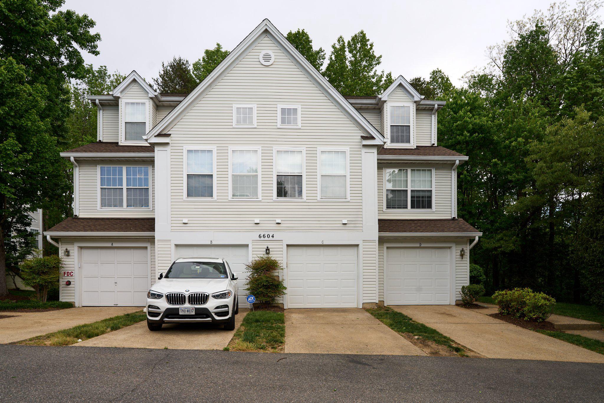 ISLAND CREEK - Residential