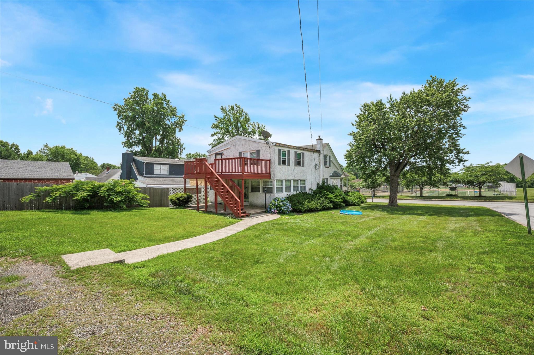 2055 MARSHALL