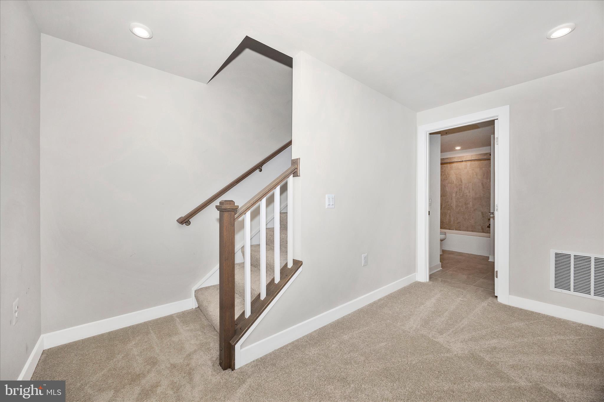 BLOOMFIELDS - Residential