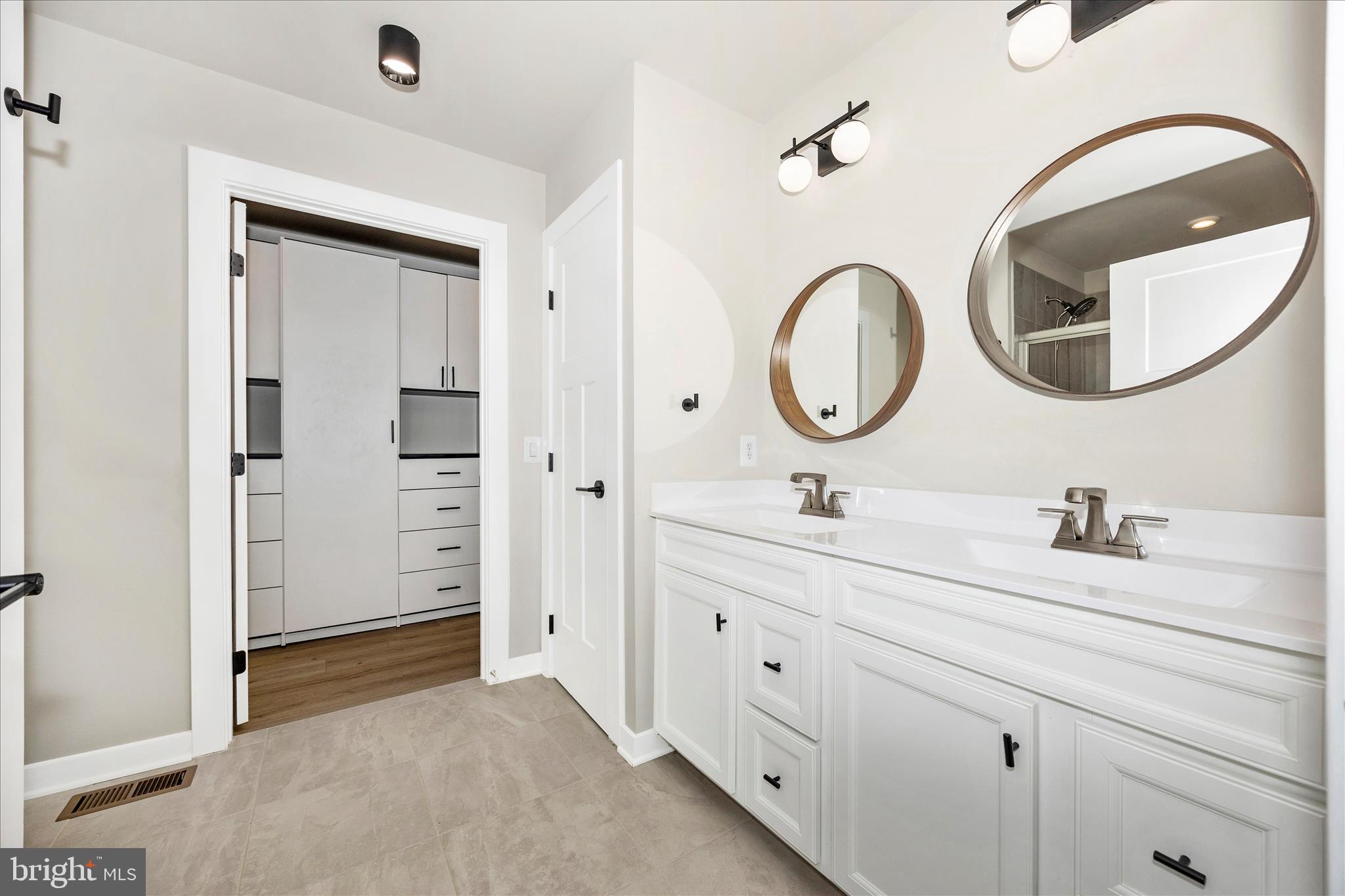 BLOOMFIELDS - Residential