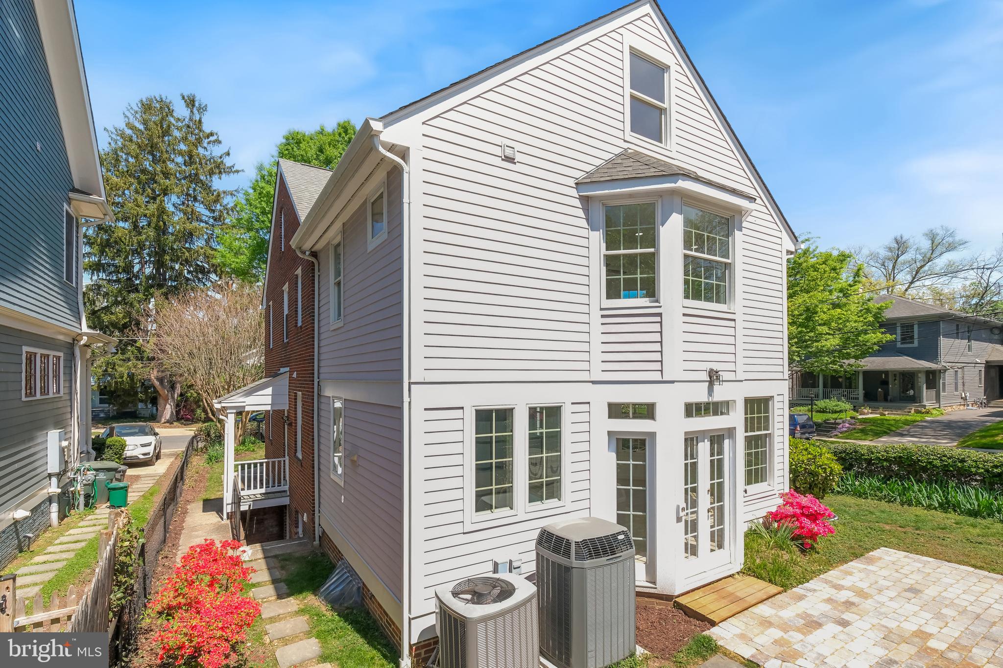 NORWOOD HEIGHTS - Residential Lease