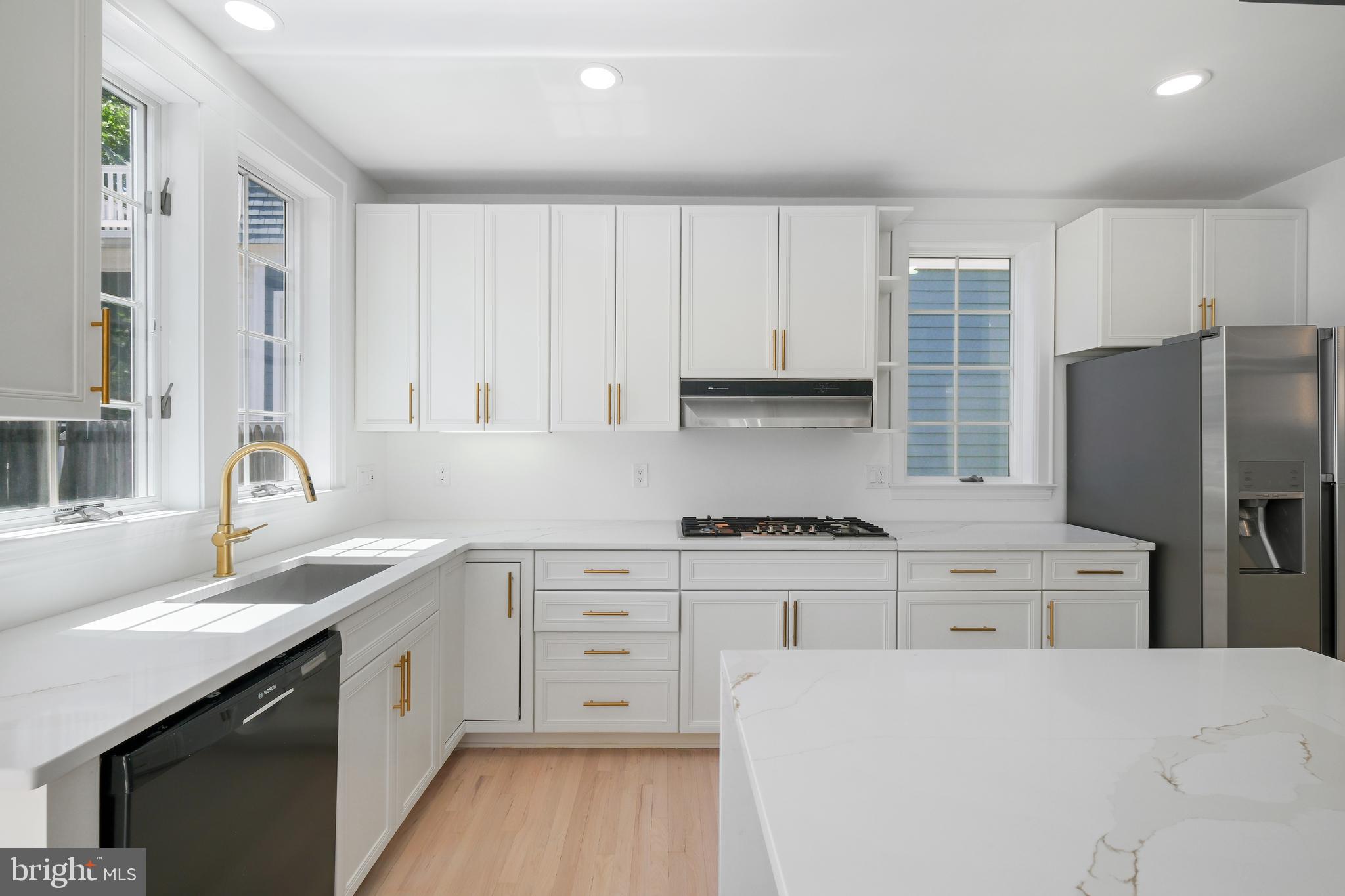 NORWOOD HEIGHTS - Residential Lease