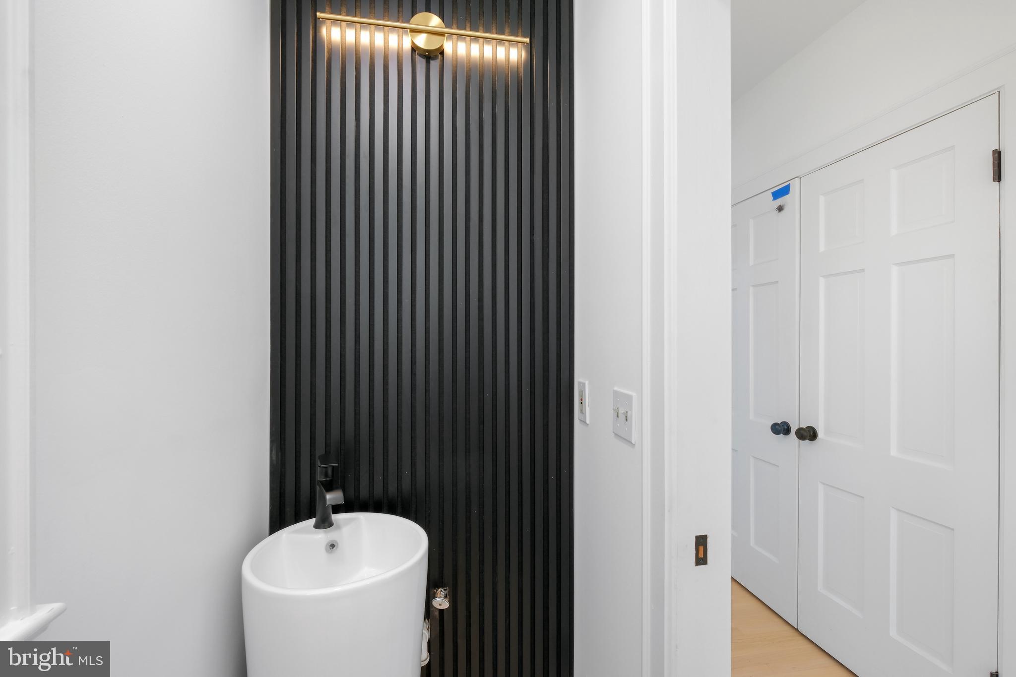 NORWOOD HEIGHTS - Residential Lease