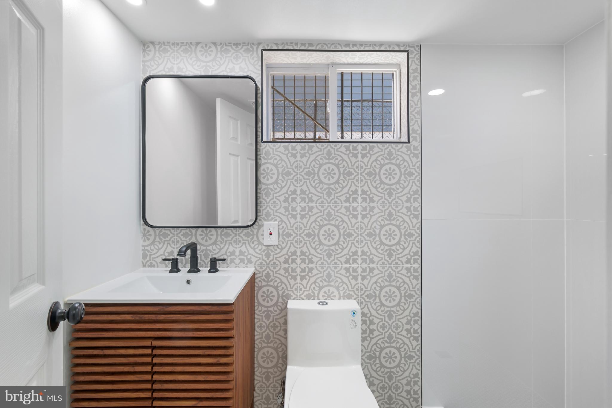 NORWOOD HEIGHTS - Residential Lease