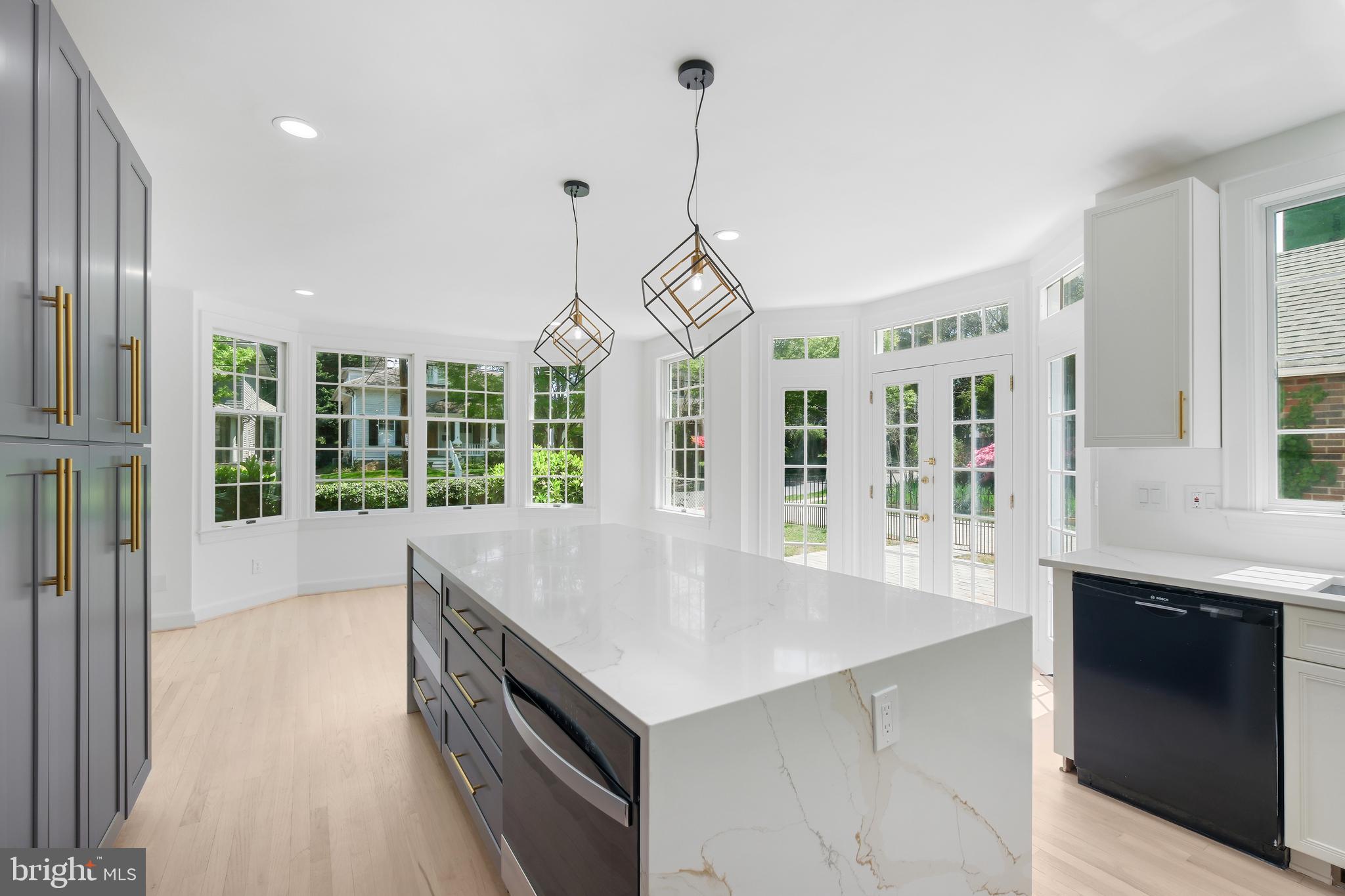 NORWOOD HEIGHTS - Residential Lease