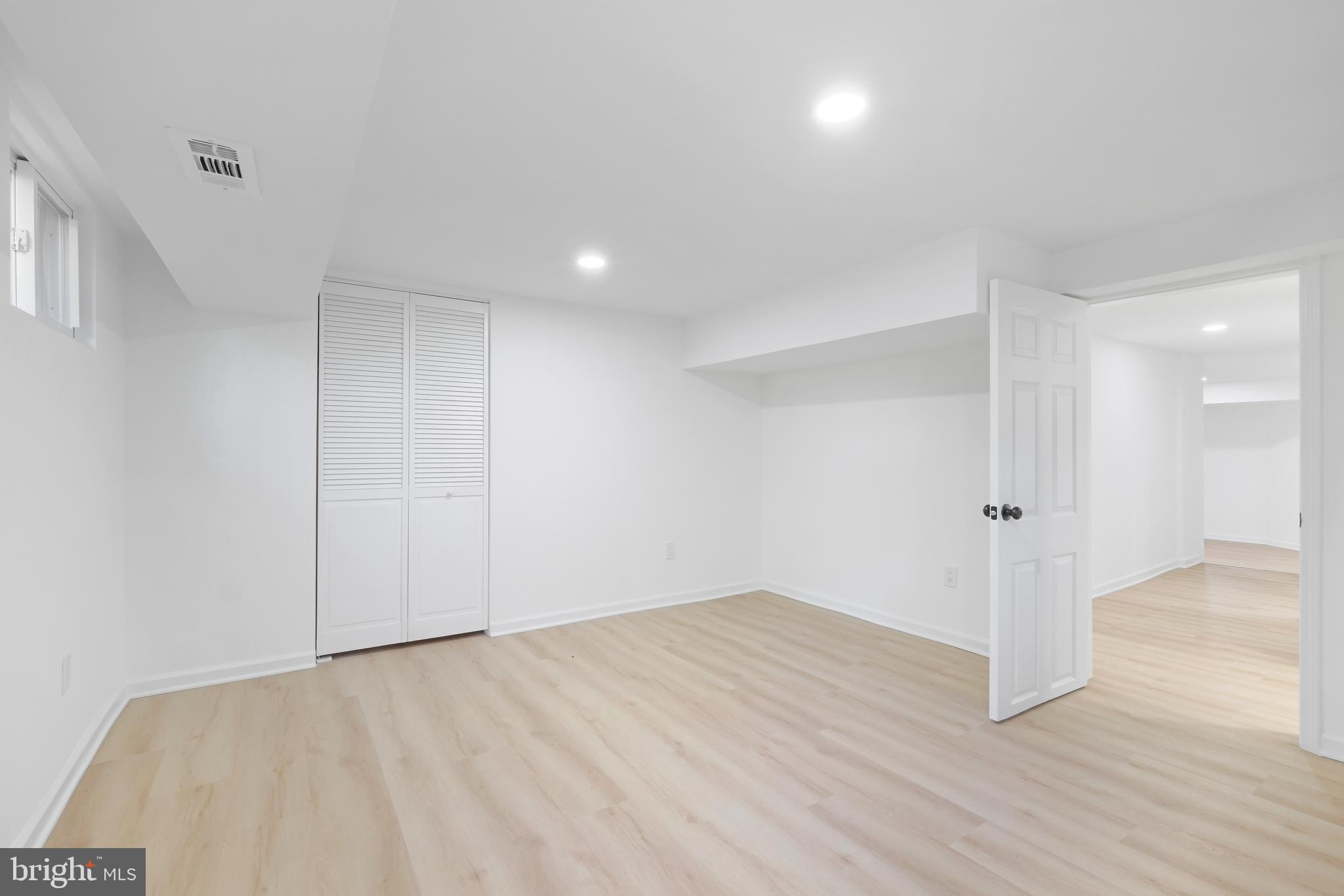 NORWOOD HEIGHTS - Residential Lease