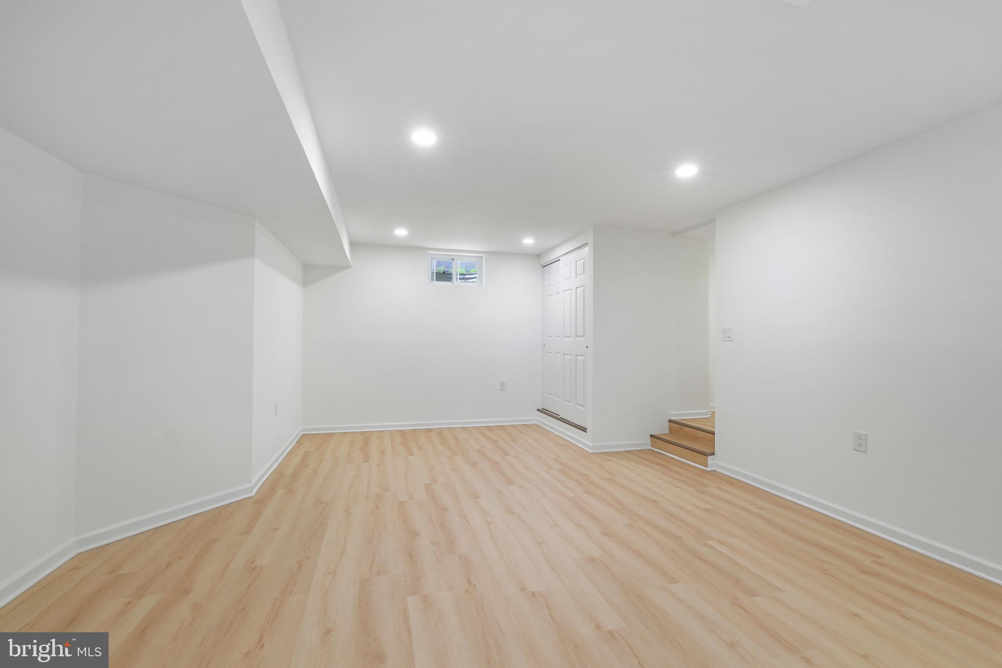 NORWOOD HEIGHTS - Residential Lease