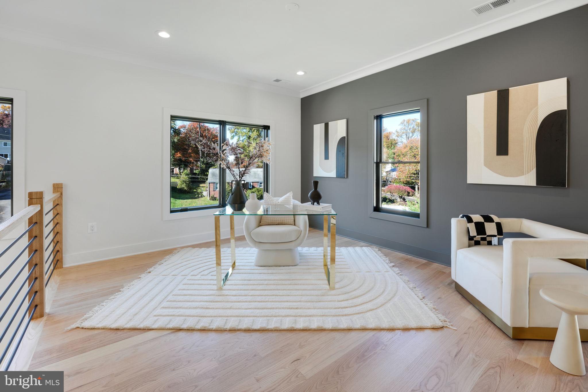 DONNA LEE GARDENS - Residential