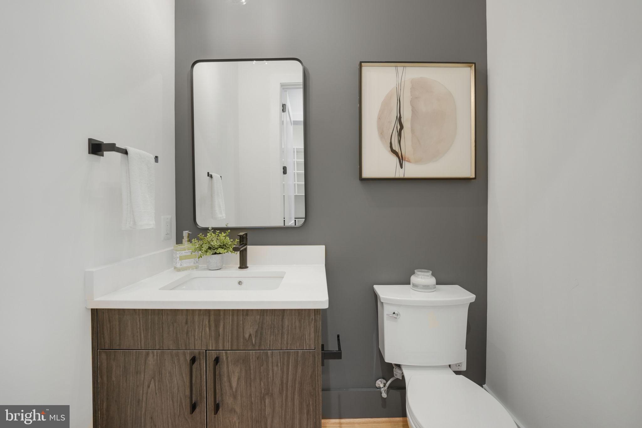 DONNA LEE GARDENS - Residential