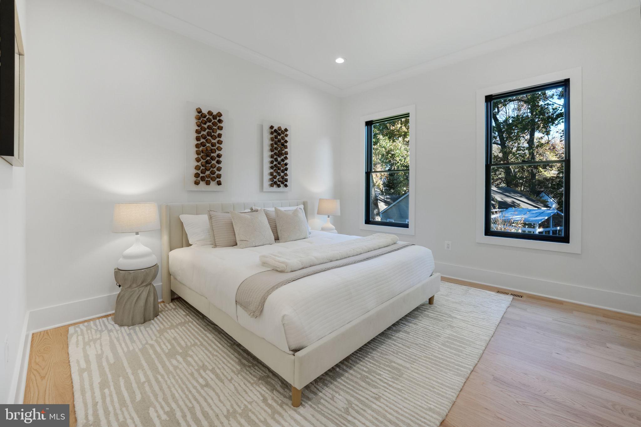 DONNA LEE GARDENS - Residential