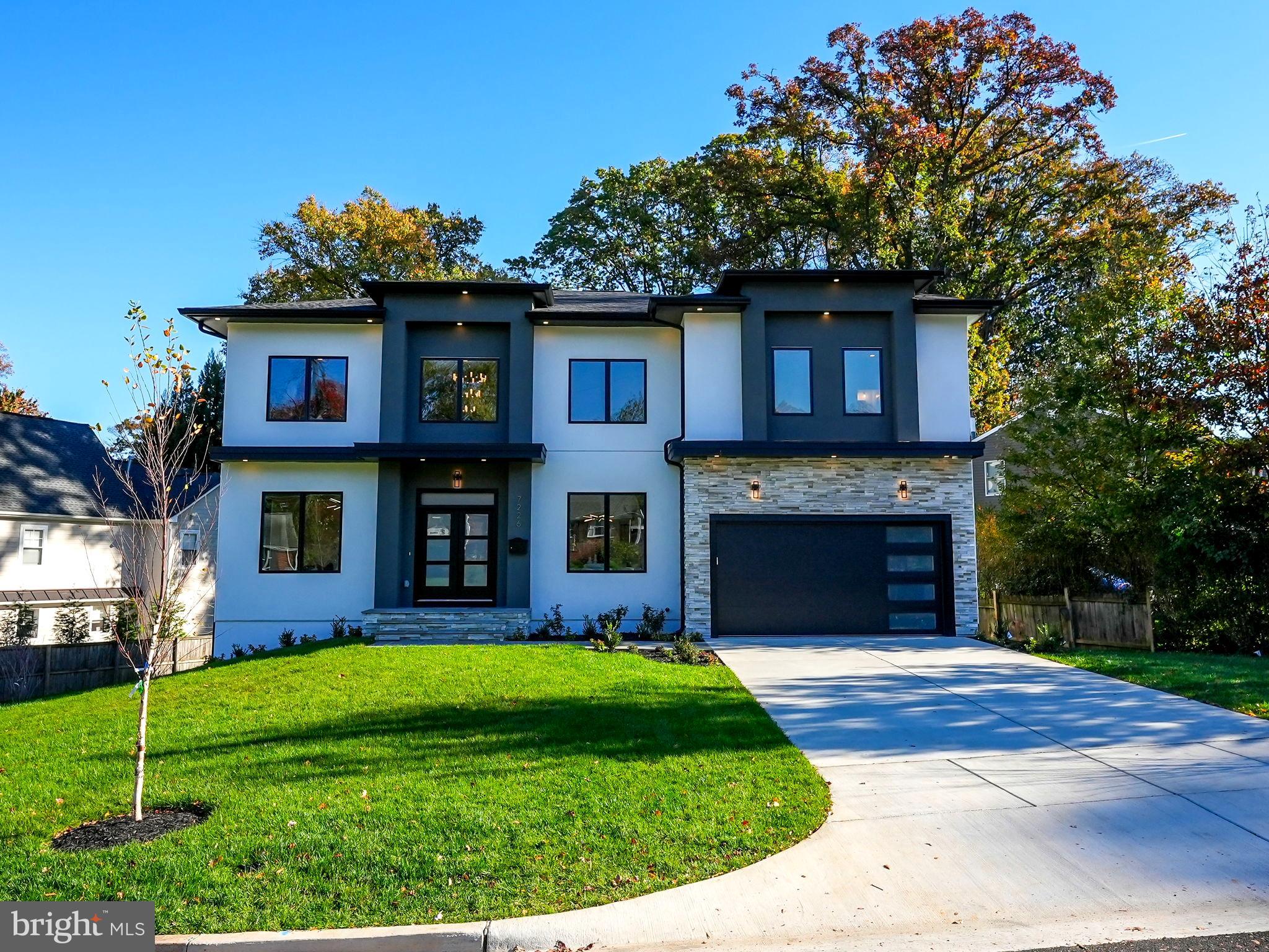 DONNA LEE GARDENS - Residential