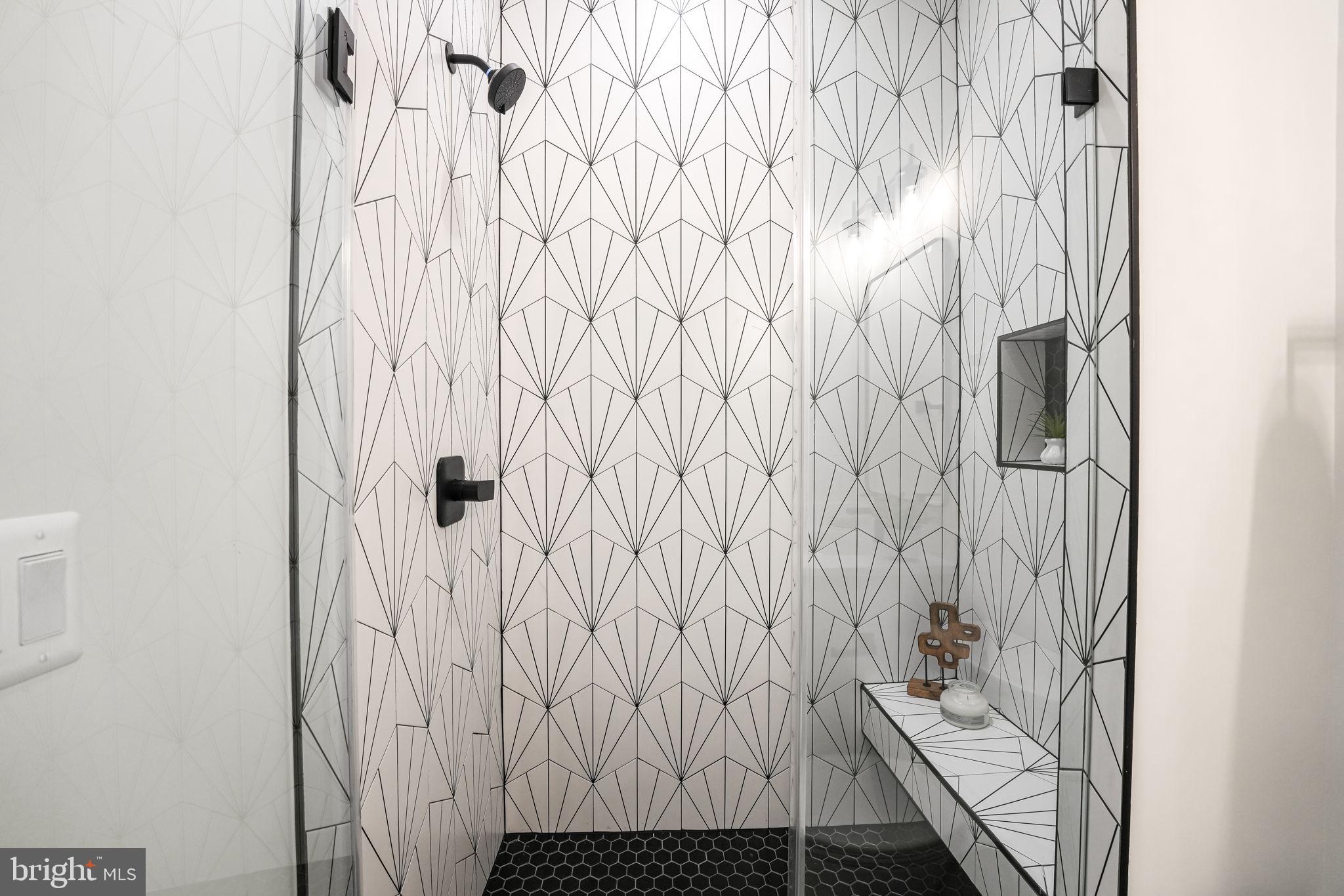 DONNA LEE GARDENS - Residential