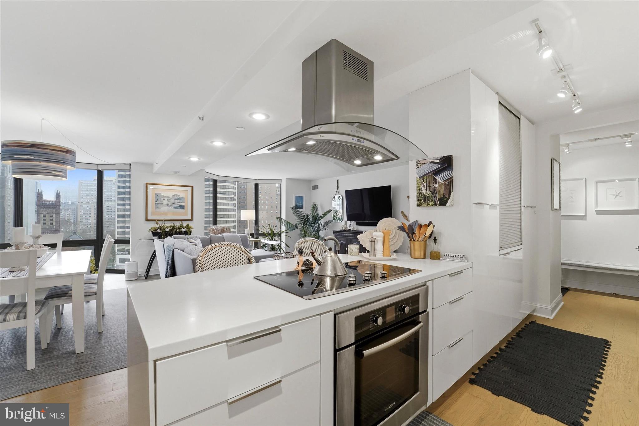 RITTENHOUSE SQUARE - Residential