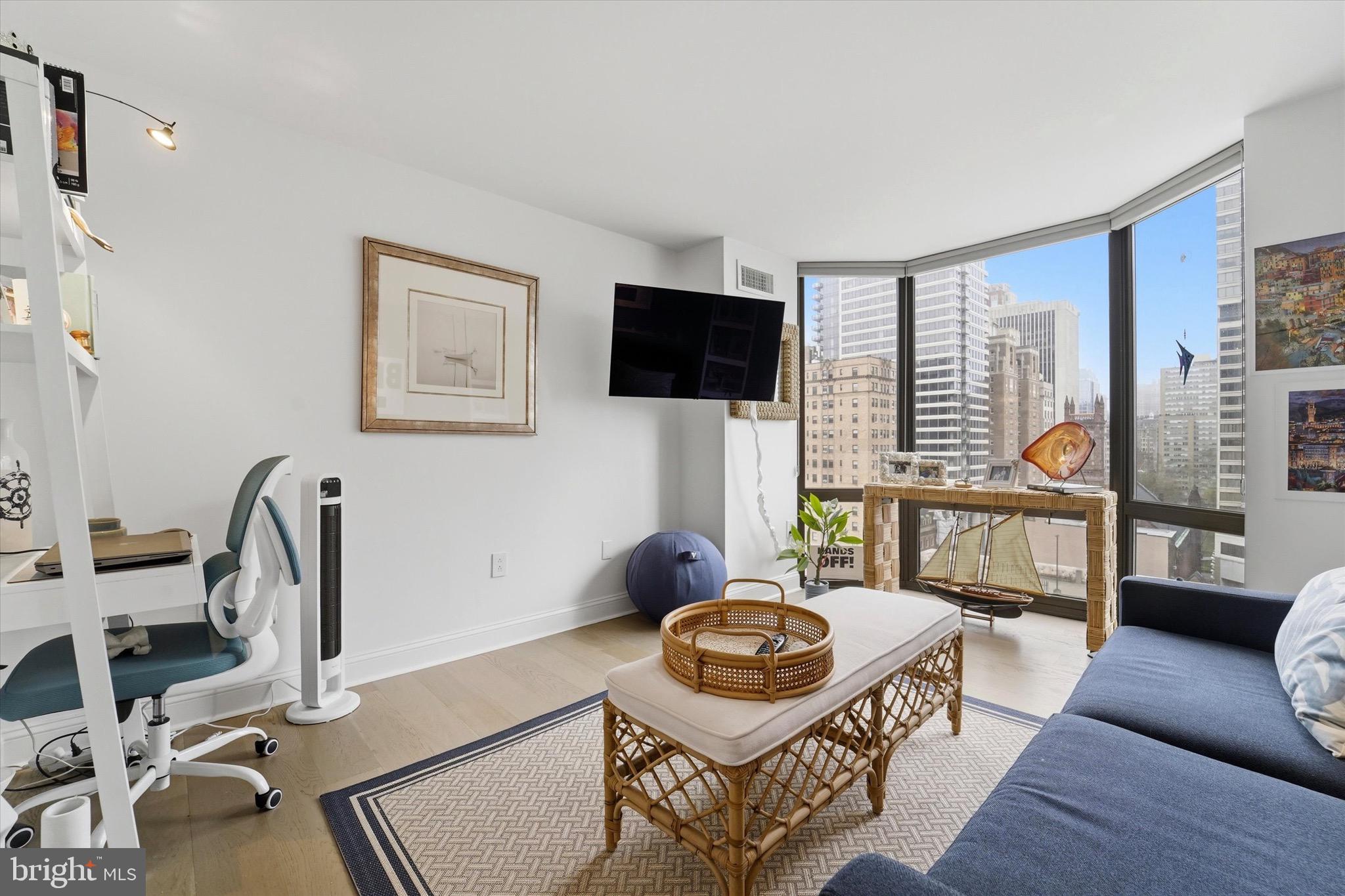 RITTENHOUSE SQUARE - Residential