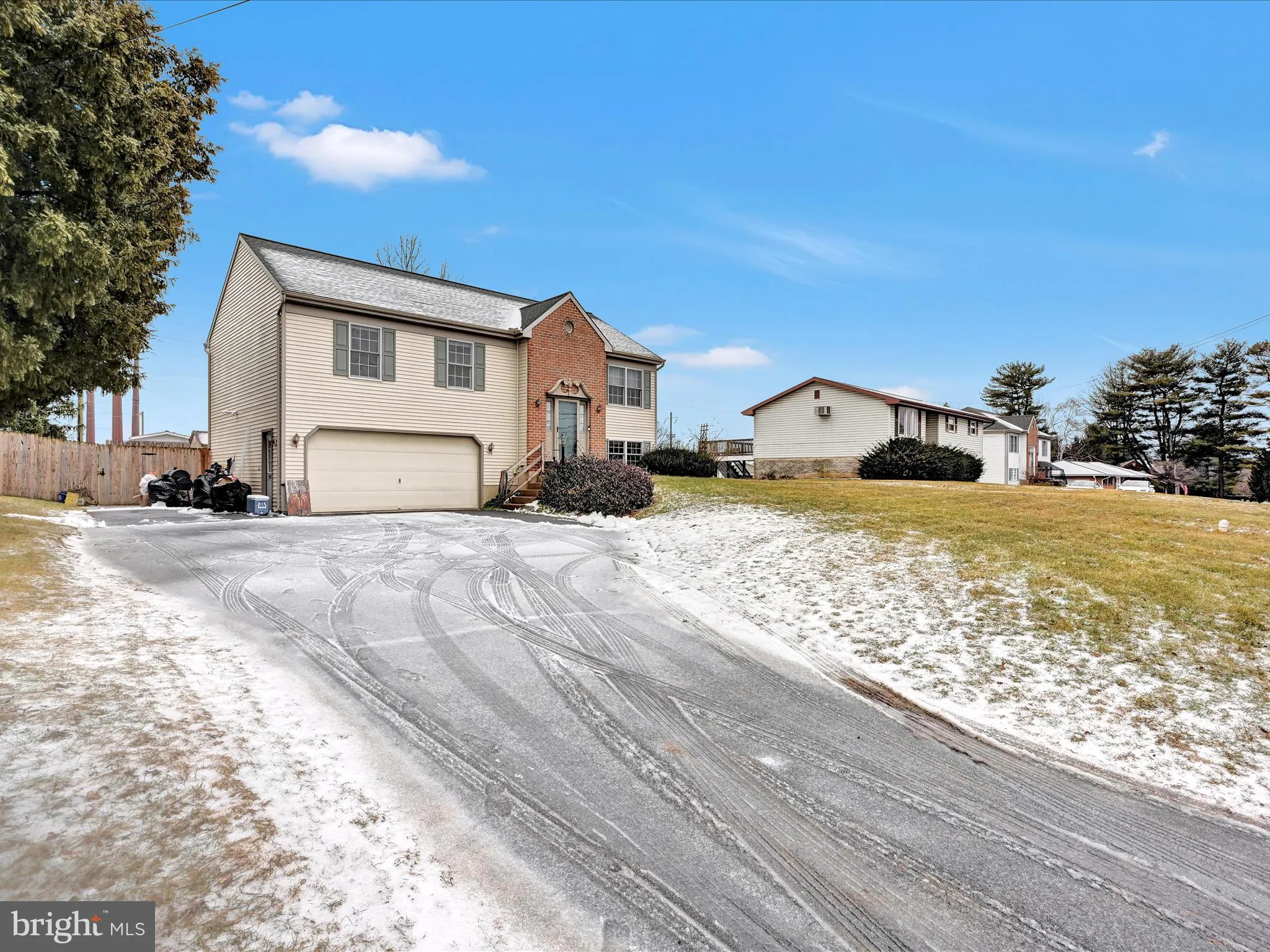 Mount Joy, Pennsylvania 17552, United States, 3 Bedrooms Bedrooms, ,2 BathroomsBathrooms,Residential,Pending,7041