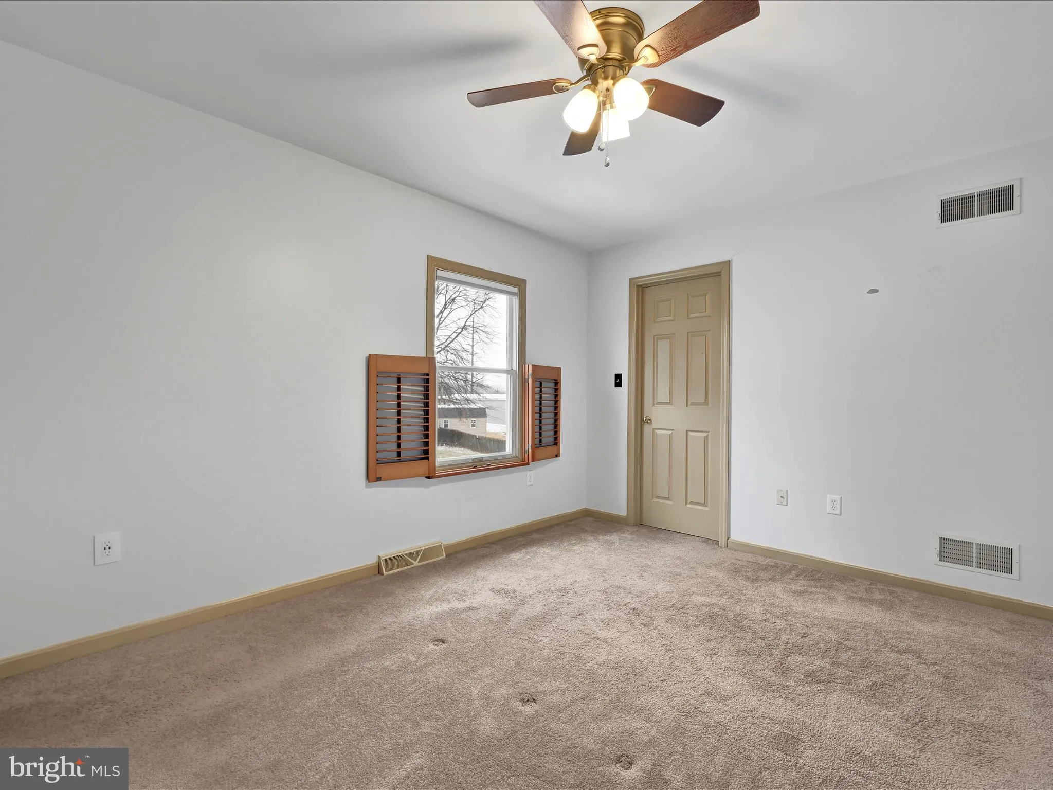 Mount Joy, Pennsylvania 17552, United States, 3 Bedrooms Bedrooms, ,2 BathroomsBathrooms,Residential,Pending,7041