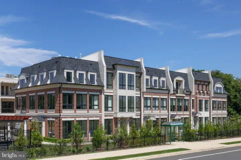 MLS: VAFX2341296