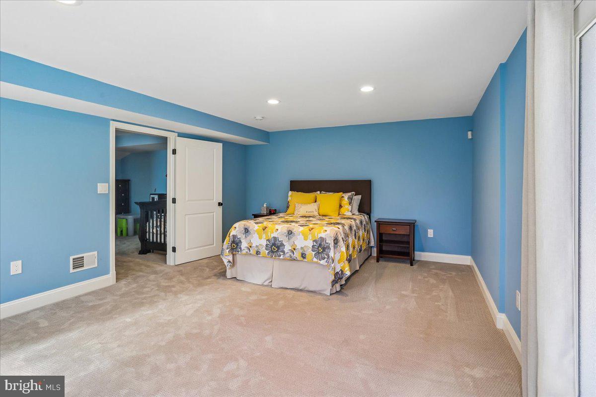 KENSINGTON KNOLLS - Residential