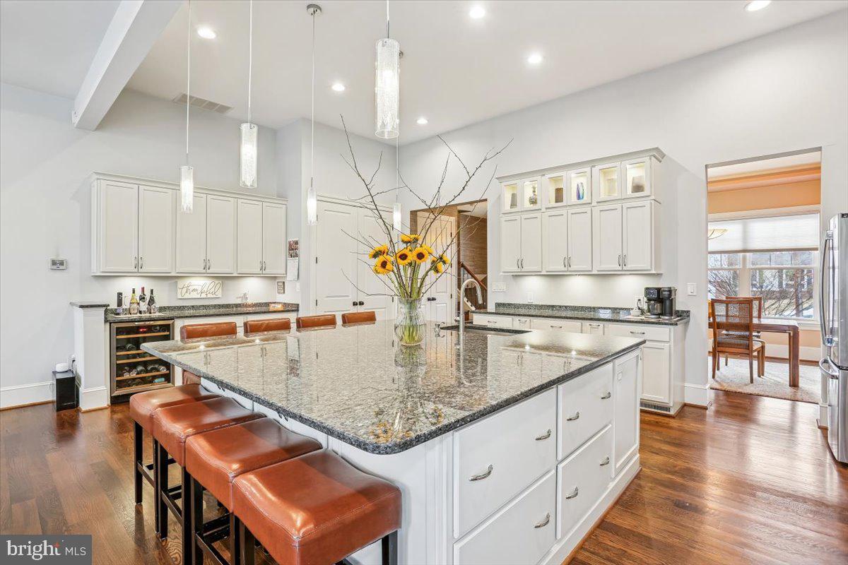 KENSINGTON KNOLLS - Residential