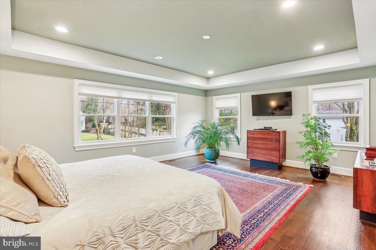 KENSINGTON KNOLLS - Residential