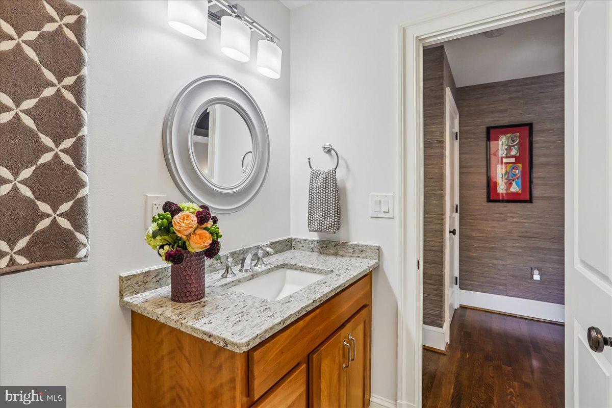 KENSINGTON KNOLLS - Residential